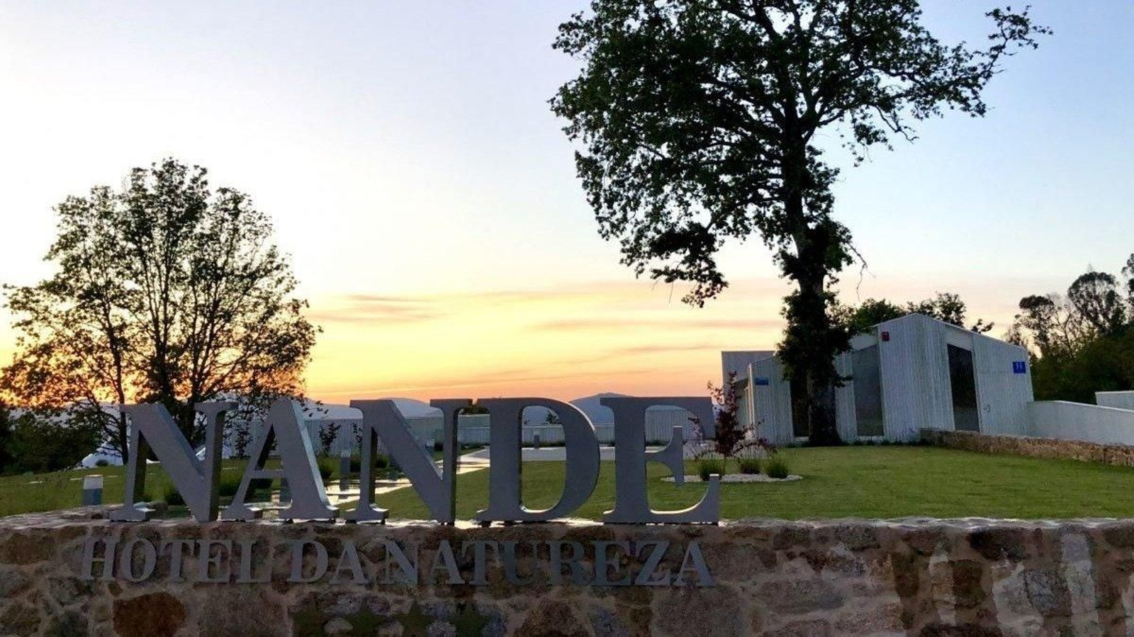 El hotel Nande es propiedad de la bodega Señorío de Rubiós de O Condado.