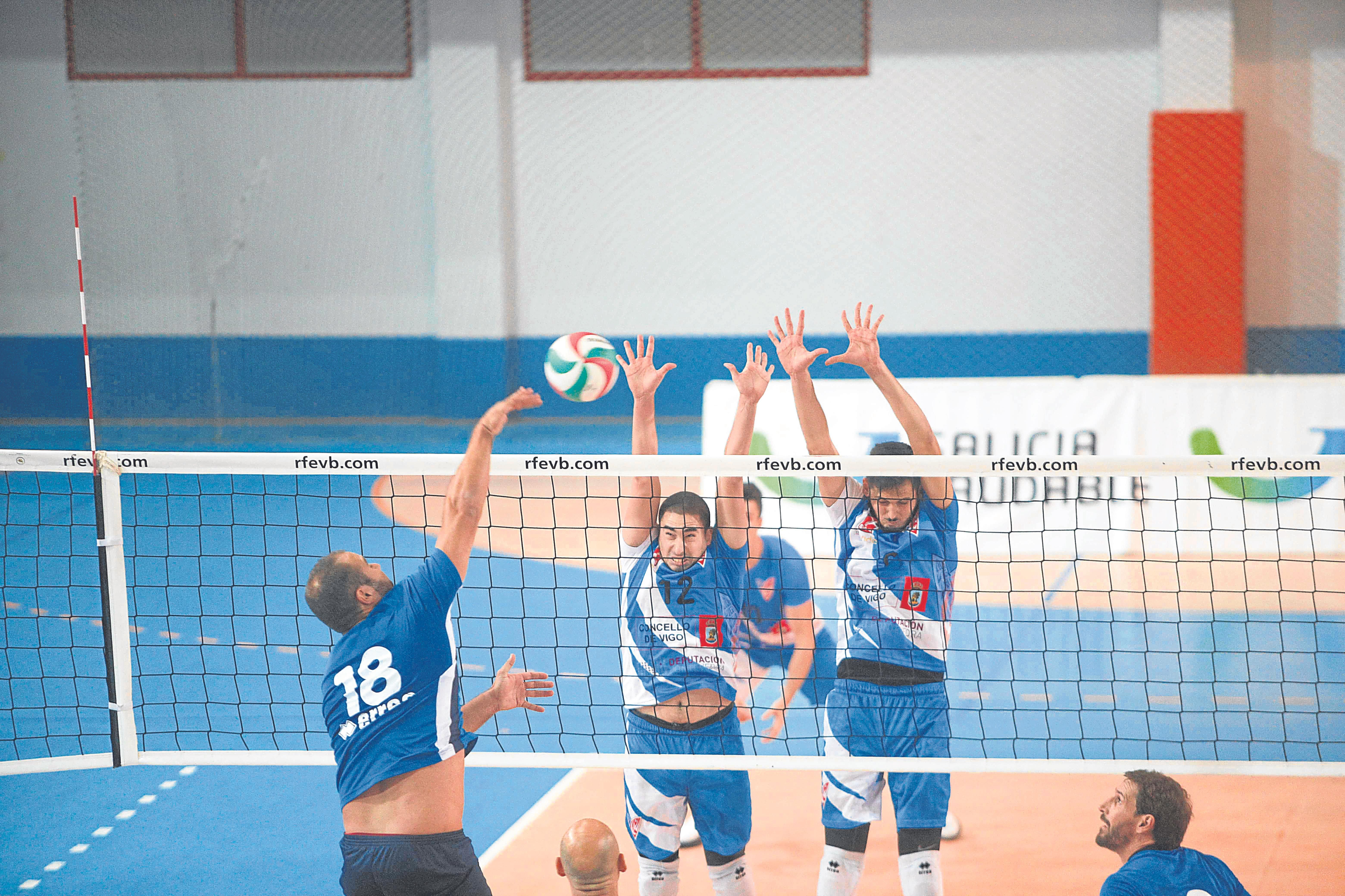 El Club Vigo recibe al líder esta tarde en Coia.