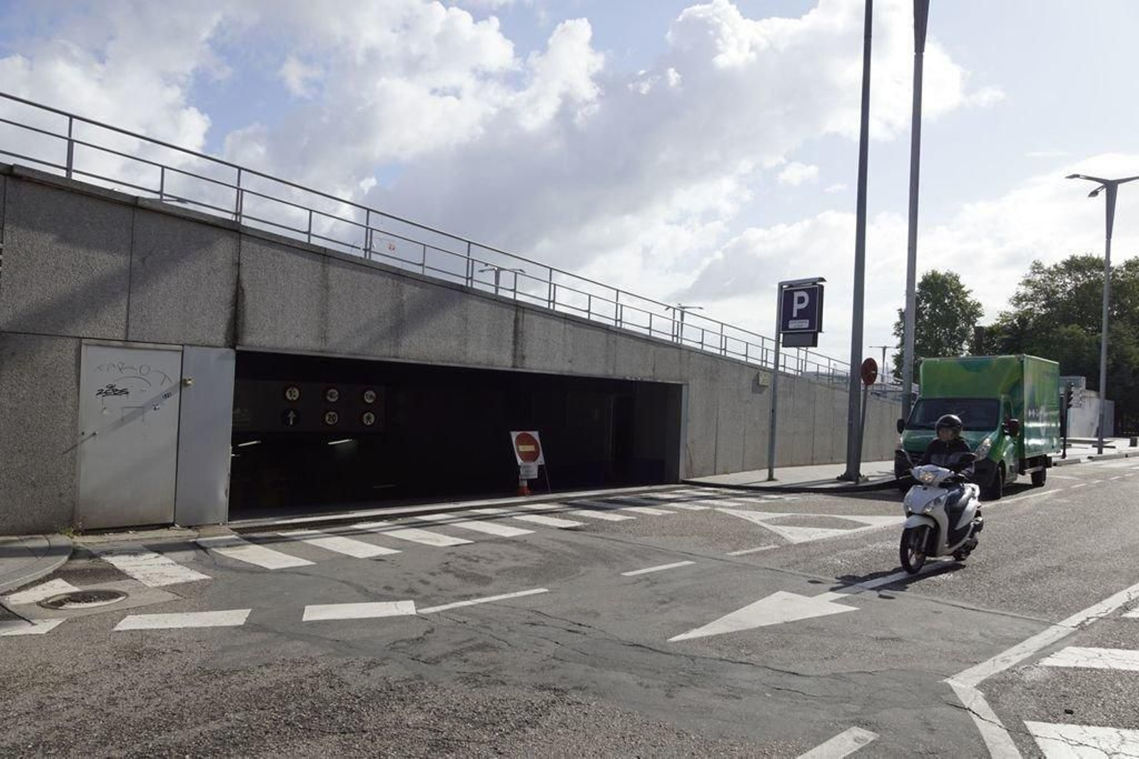 Los parkings de la Estrella y robotizado, de Zona Franca, se unirían con otro en las Avenidas.