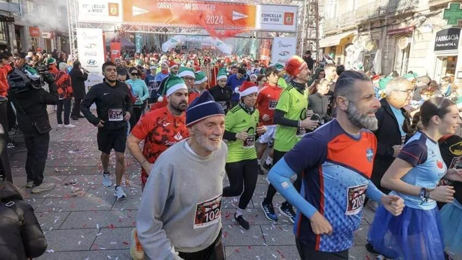 Galería | Vigo corre la San Silvestre 2024 entre multitud de disfraces