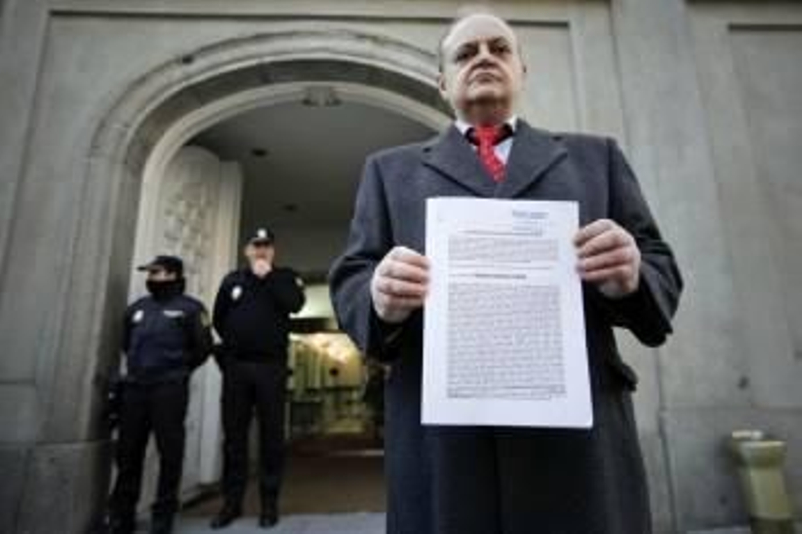 El abogado de Democracia Real Ya Miguel Angel Jiménez. (Foto: EMILIO NARANJO)