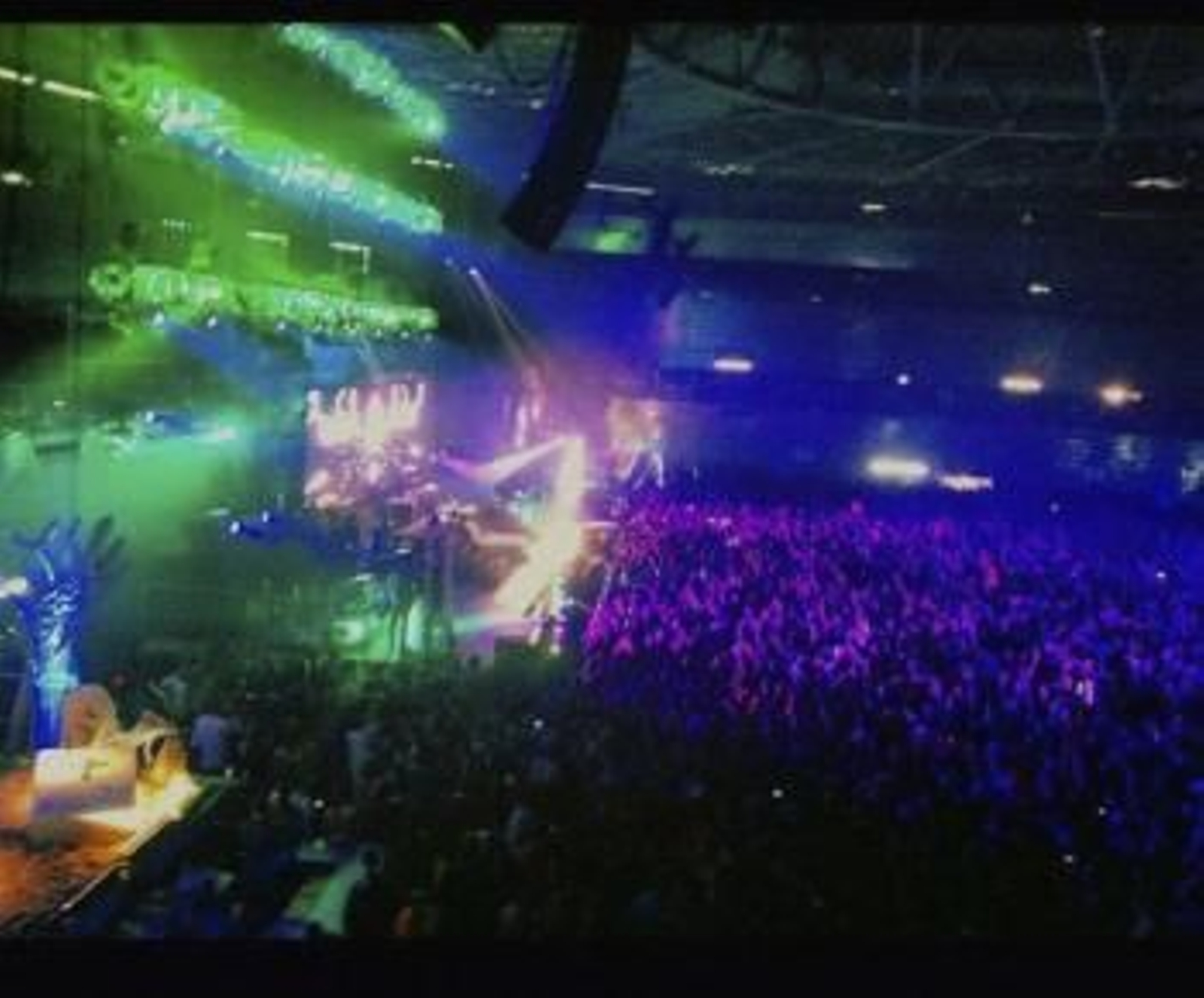 Aspecto de la fiesta en el Madrid Arena. (Foto: efe/Isa Aparicio)