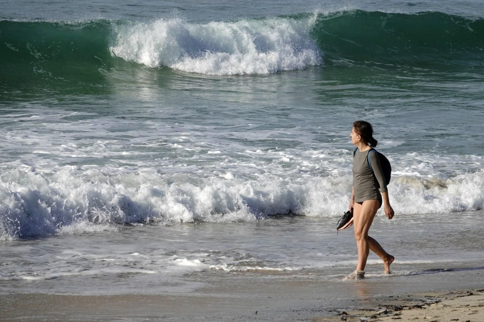Fin de año con tiempo de verano en Vigo. Playa de Samil. // Vicente Alonso