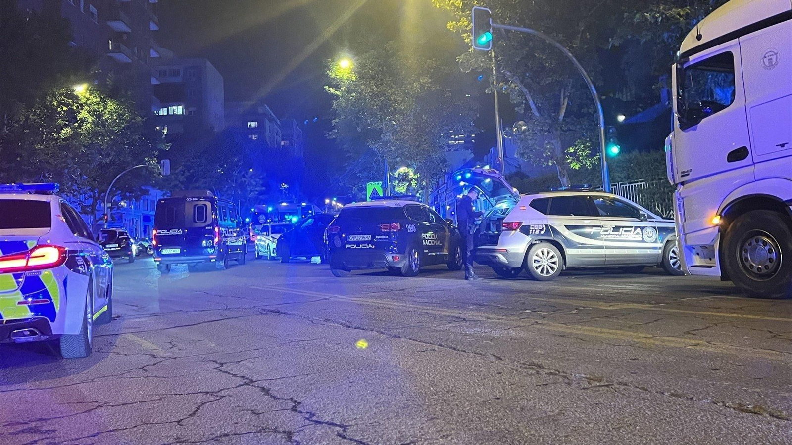 La reyerta se produjo en los aledaños del Bernabéu. // EP