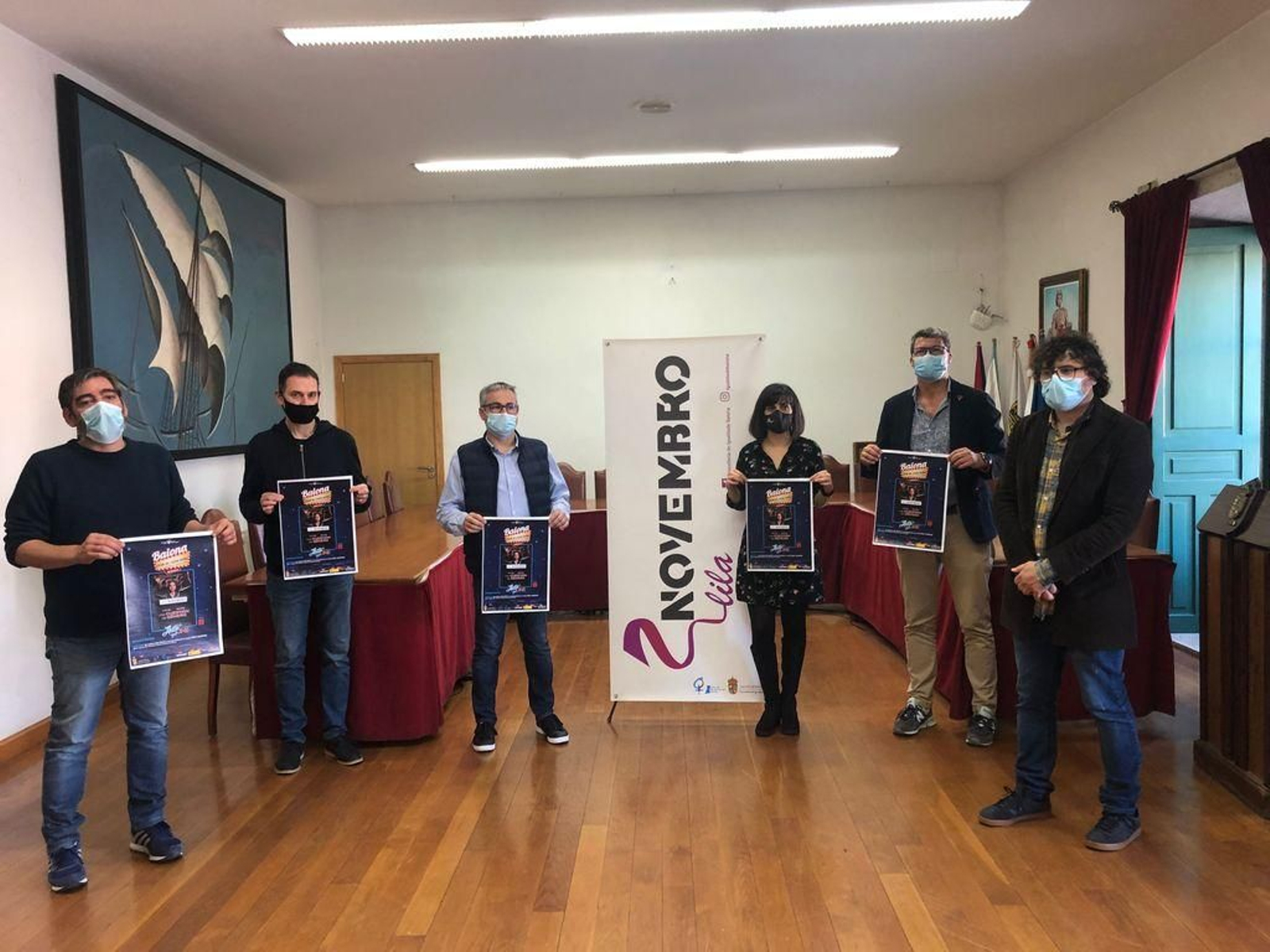 Presentación ayer en el Concello de Baiona del autocine en el "Noviembre Lila".