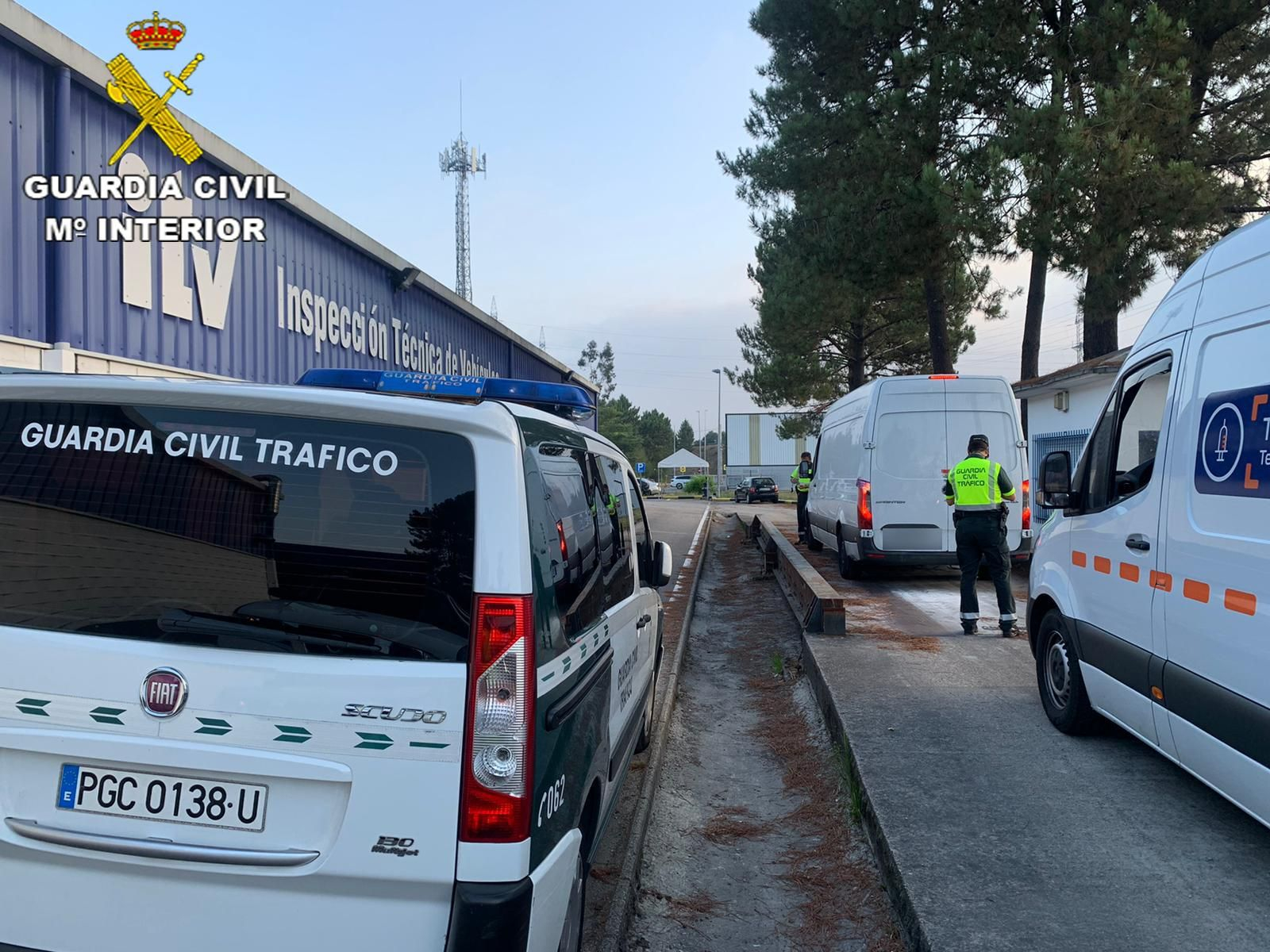 La Guardia Civil detecta 8 infracciones muy graves por exceso de peso en furgonetas de paquetería