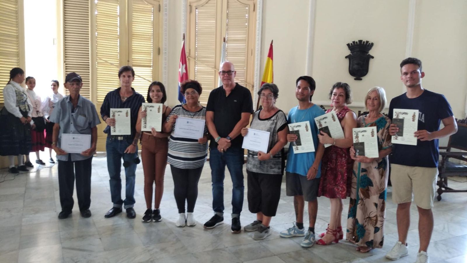 Grupo de galardonados con diploma Santiago 