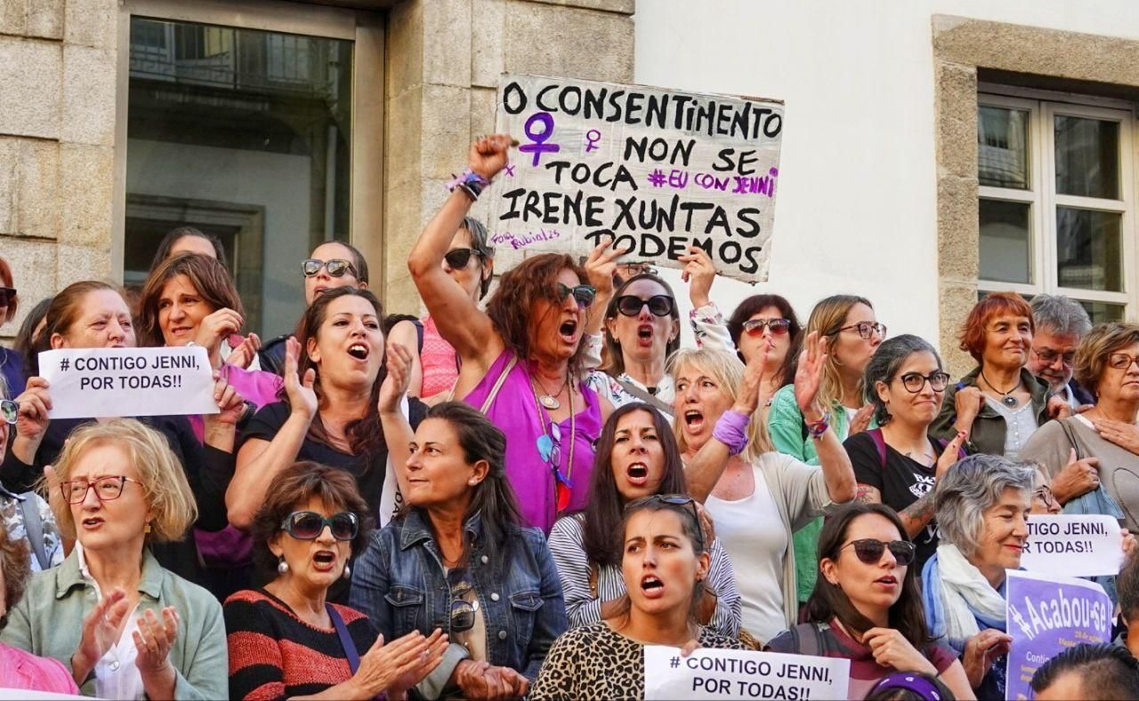 Concentración en apoyo a Jenni Hermoso en Vigo. // Vicente Alonso