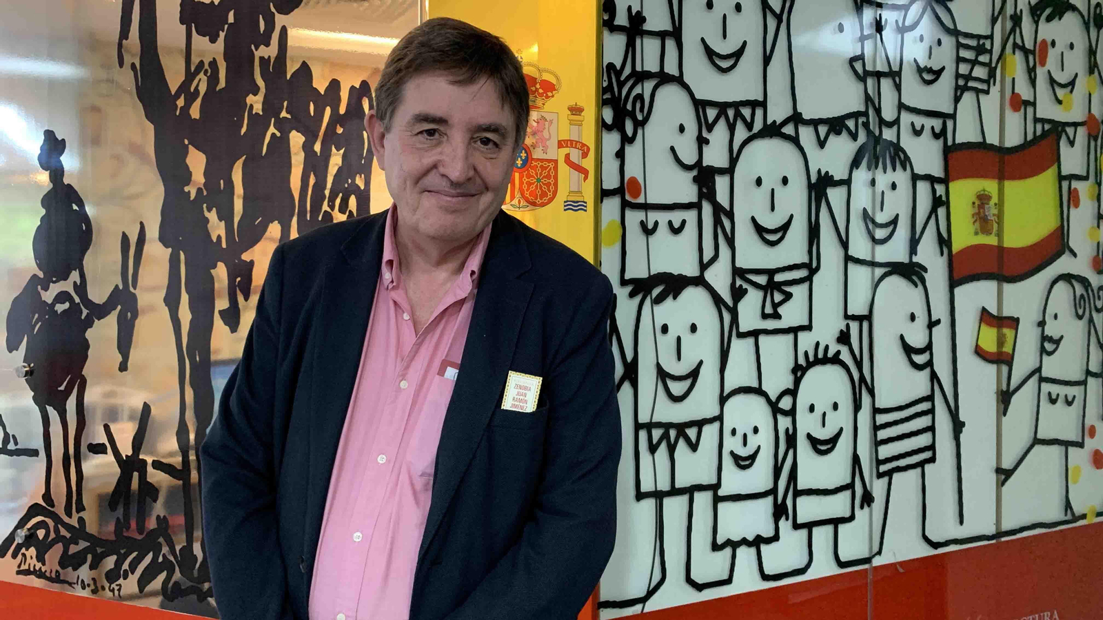 El director del Instituto Cervantes, Luis García Montero, durante su visita en Nueva Delhi para impulsar la enseñanza del español en el país asiático. EFE/ Indira Guerrero