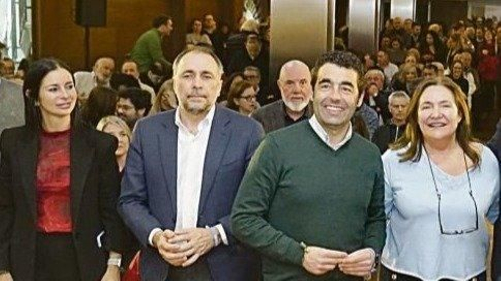 Patricia García y Julio García Comesaña con Luis López (presidente provincial) y Ana Ortiz (gestora).
