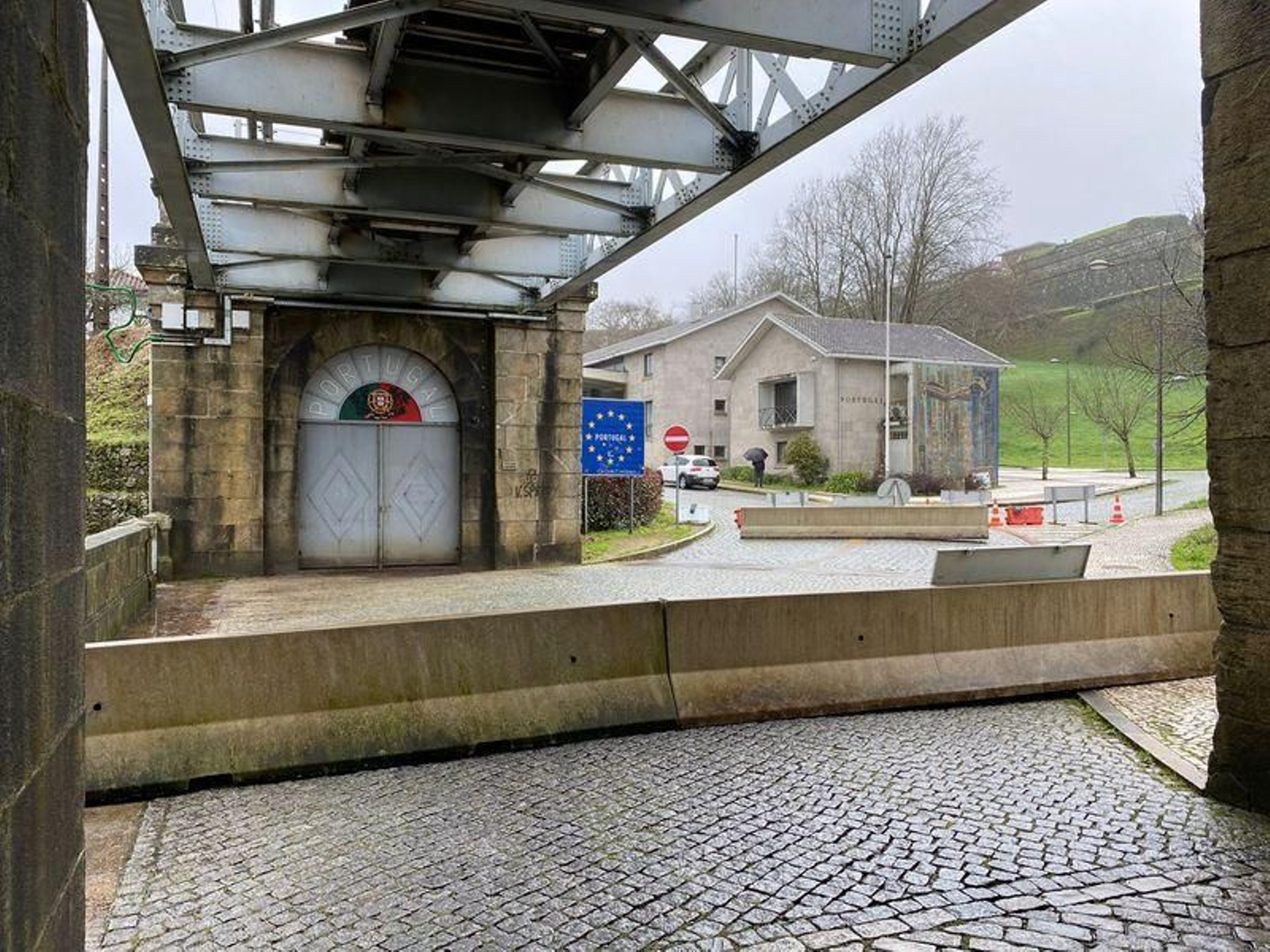 Se restablecen controles fronterizos entre España y Portugal // Alberte