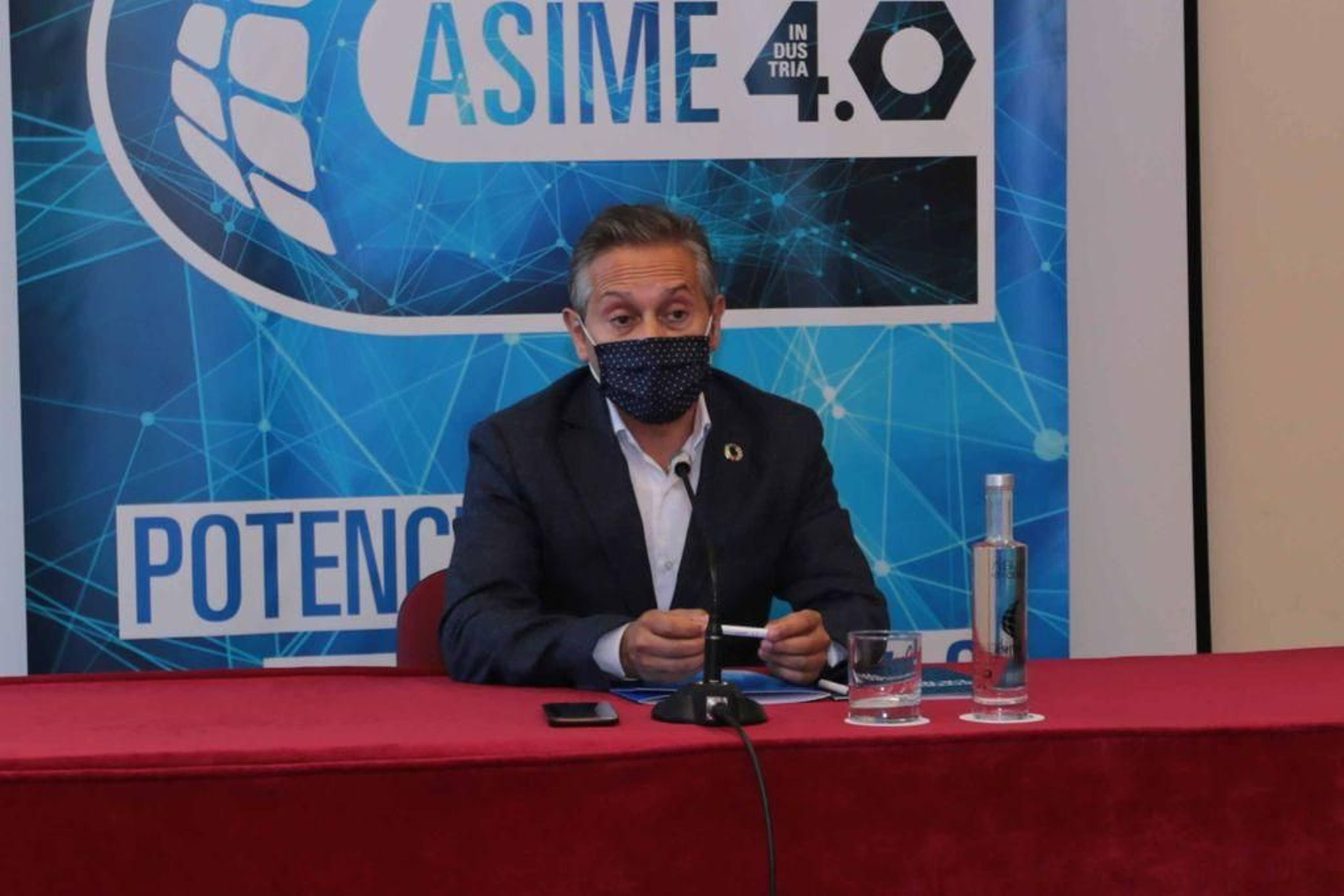 El secretario general de Asime, Enrique Mallón, ayer en rueda de prensa.