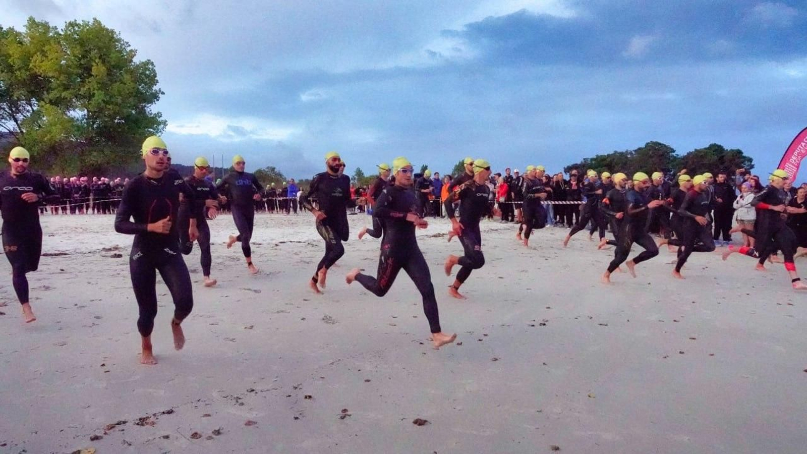 Triatlón Desafío Islas Cíes. // Vicente Alonso