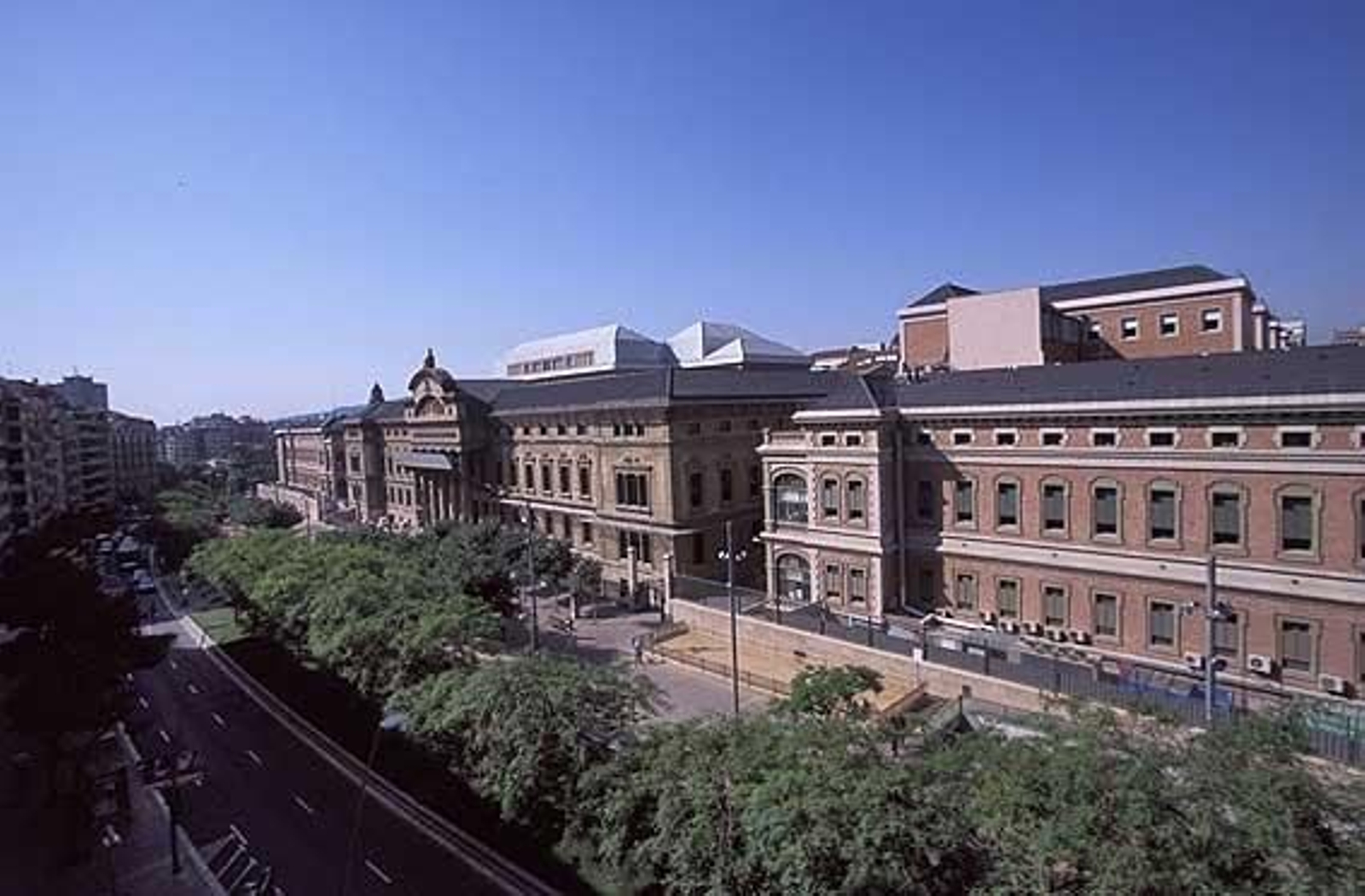 El Clinic de Barcelona ha ingresado un paciente con sospecha de estar infectado por el virus ébola.