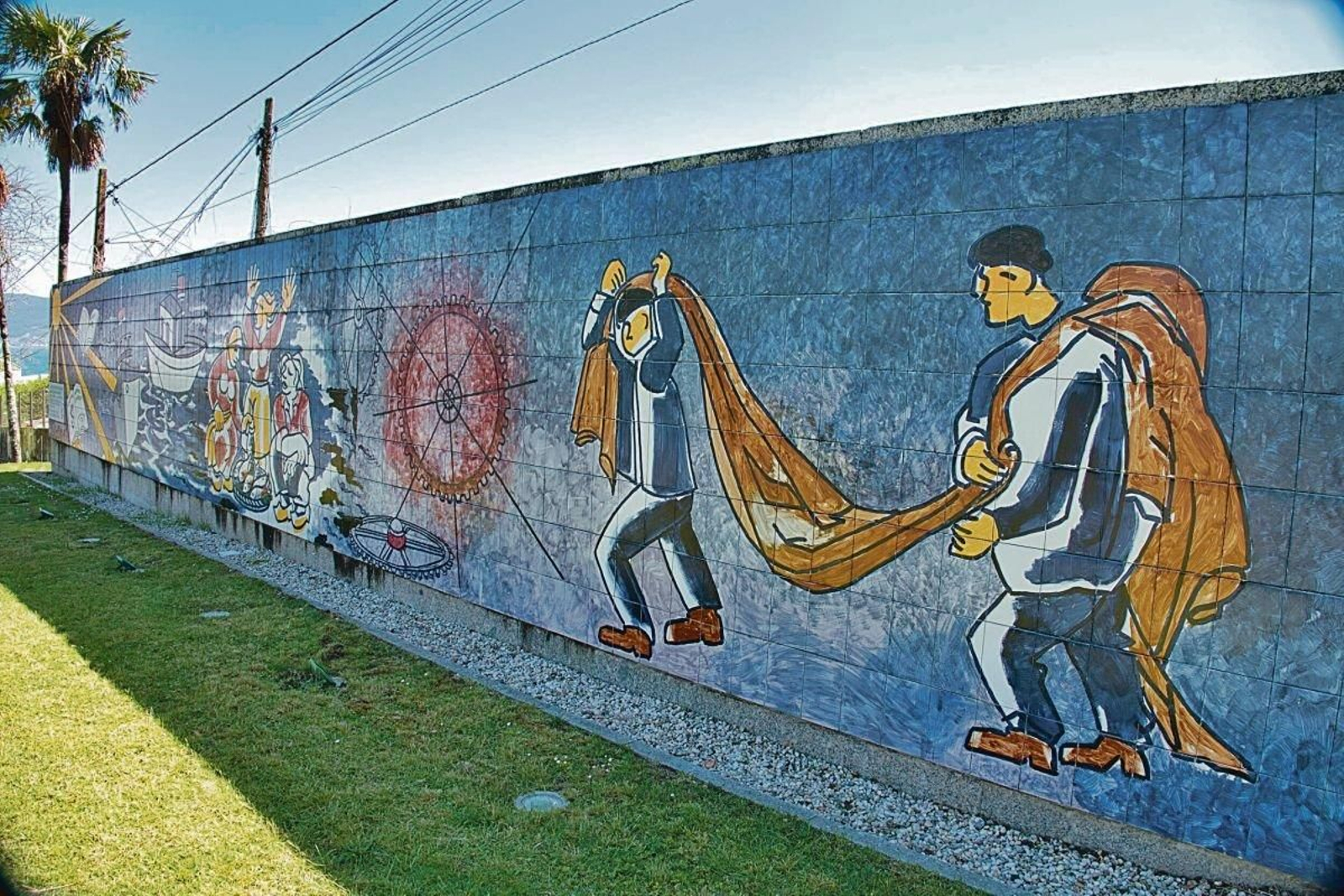 El mural de Isaac Díaz Pardo, ahora ubicado en el Museo do Mar, fue diseñado para el Ifevi durante la World Fishing en 2003.