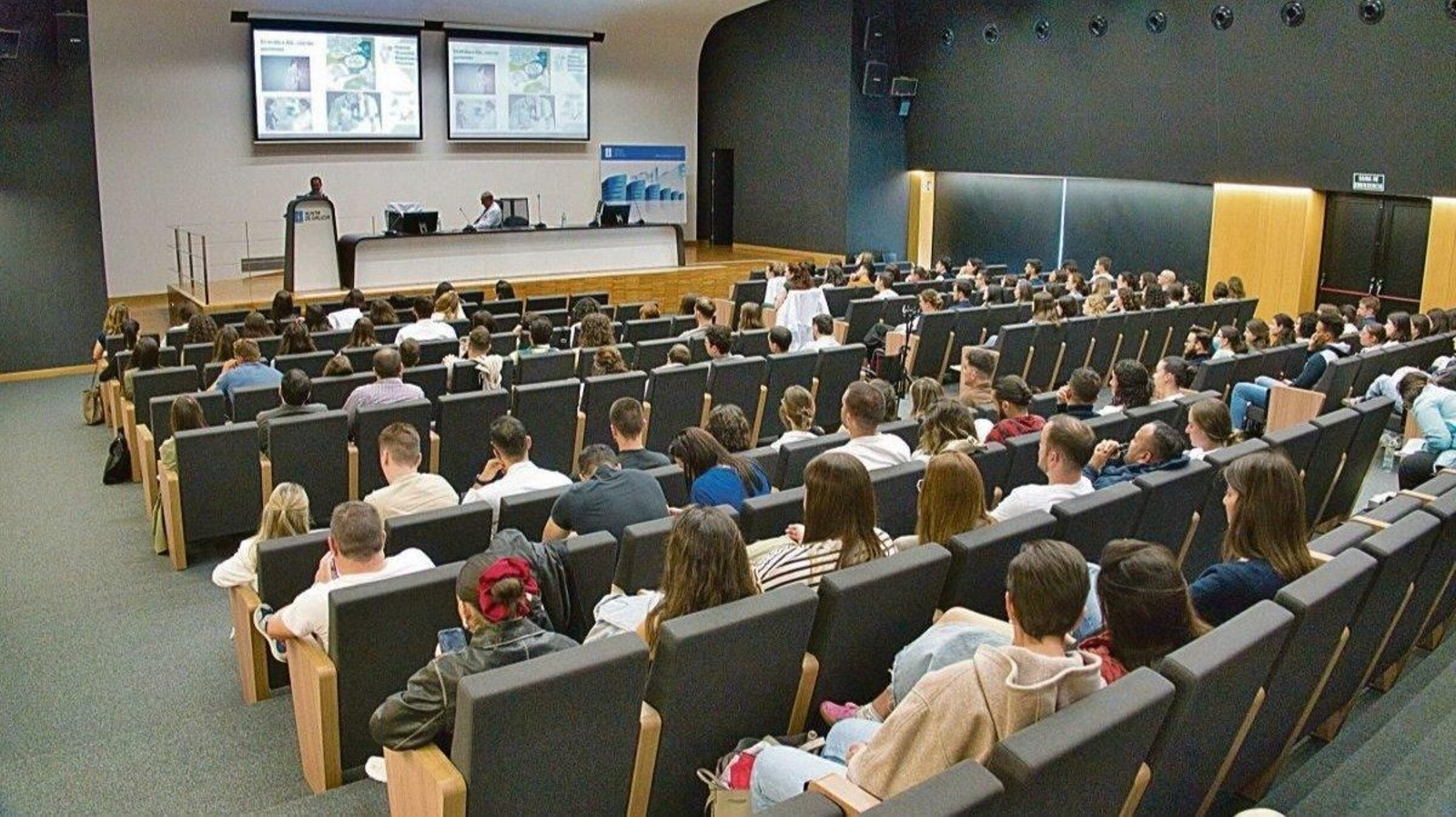 Recepción a los MIR en el hospital Álvaro Cunqueiro.