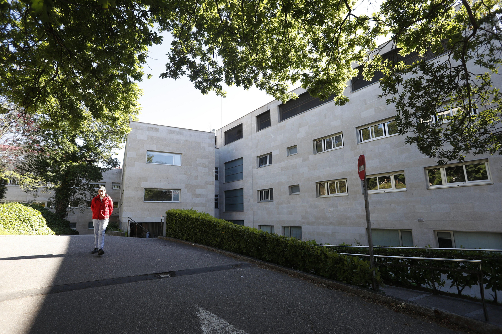 El cuerpo del trabajador se encontraba en el Nicolás Peña, donde fue recogido confundido con un vigués.