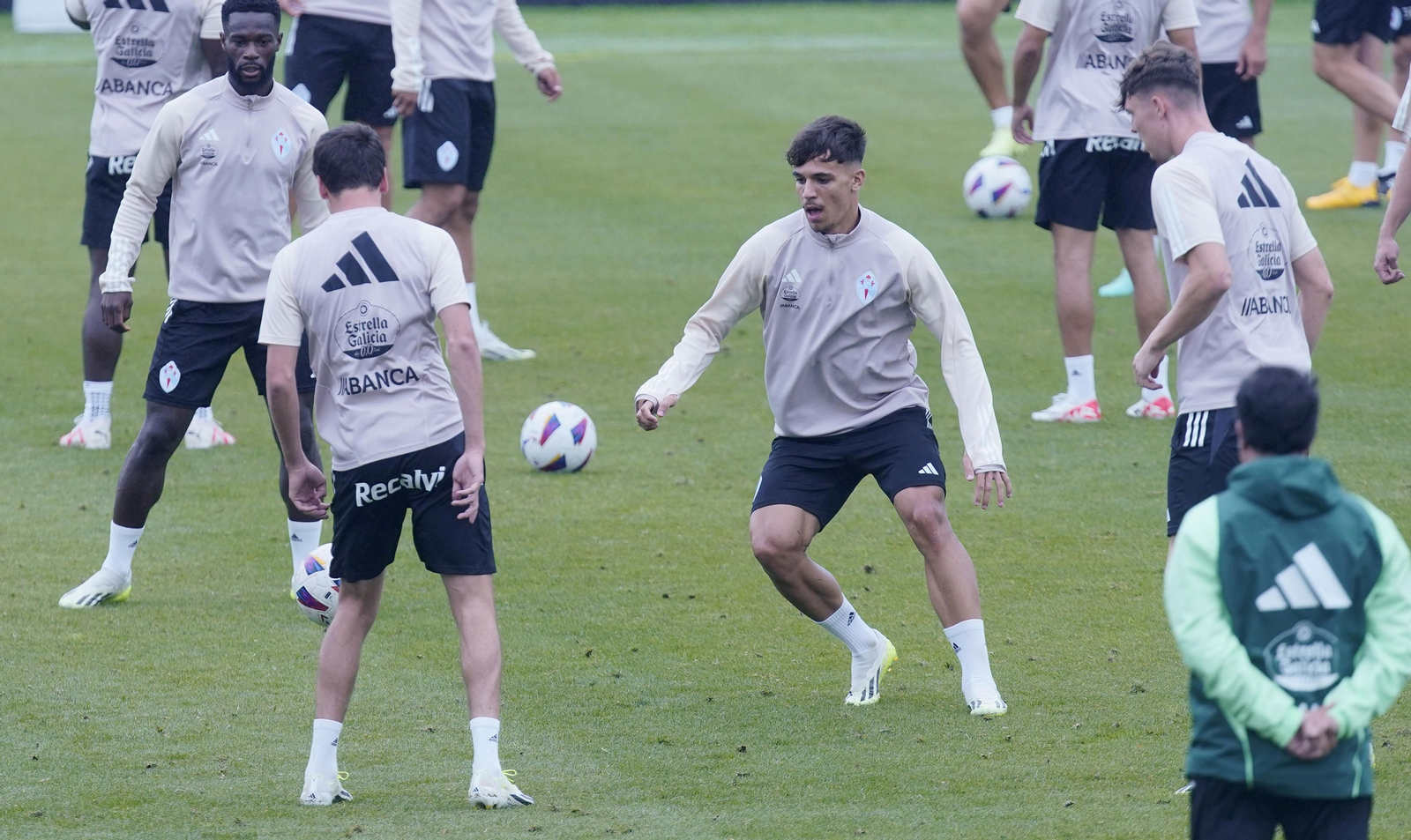 Entrenamiento del Celta en Mos (8)
