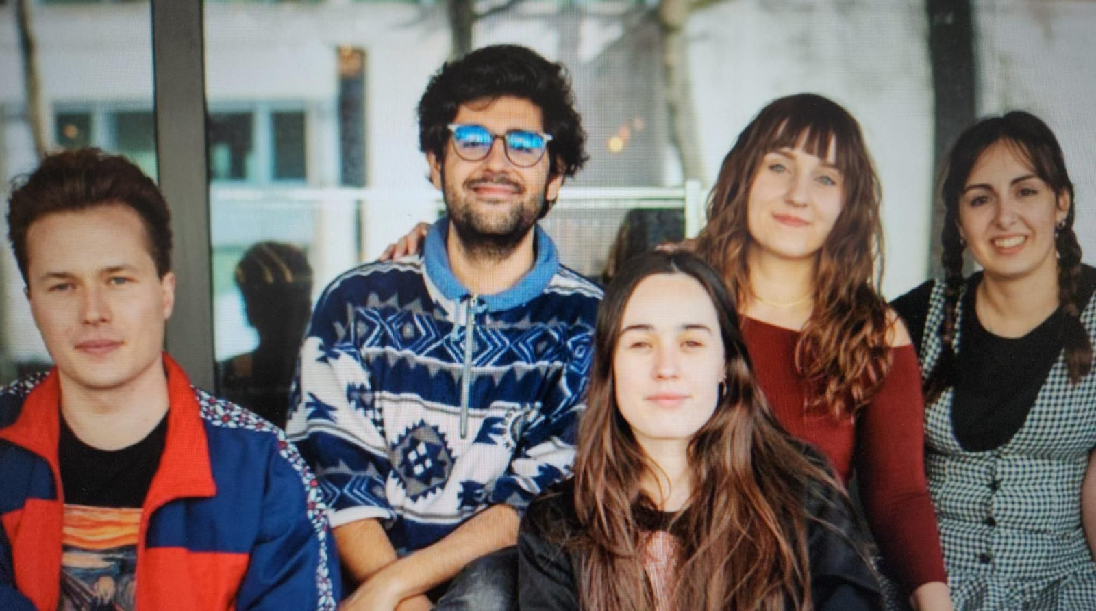 Karan, María, Cris, Mateo, Gara, Claudia y Ángel, organizadores del festival EmigraSON