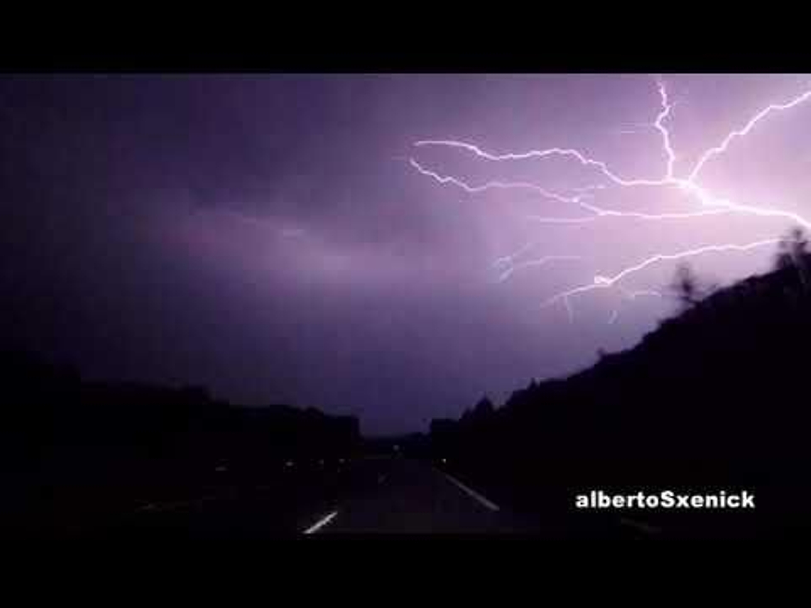 Más de 2000 rayos en una hora en Vigo