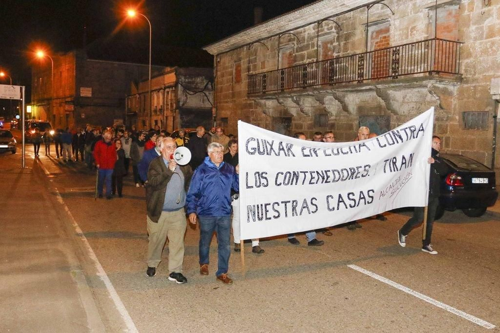 Manifestación en Guixar contra el paso de contenedores.