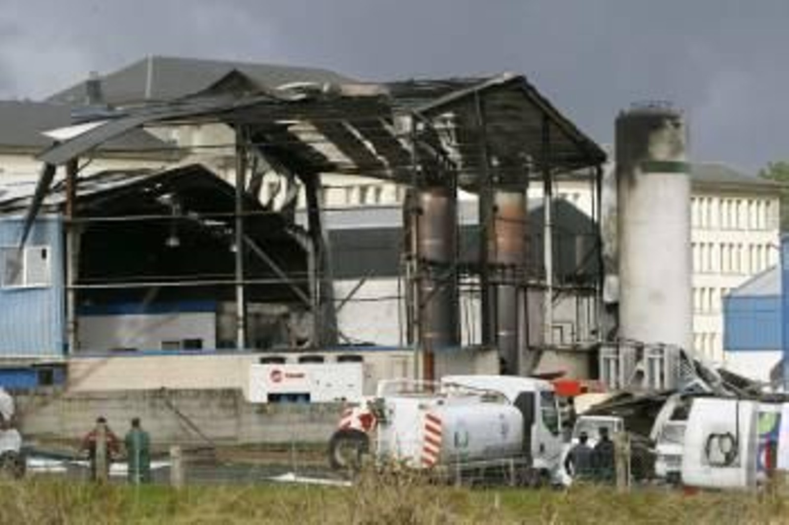 Vista de la nave industrial donde se registró la explosión, por causas que aún se desconocen. (Foto: KIKO DELGADO)