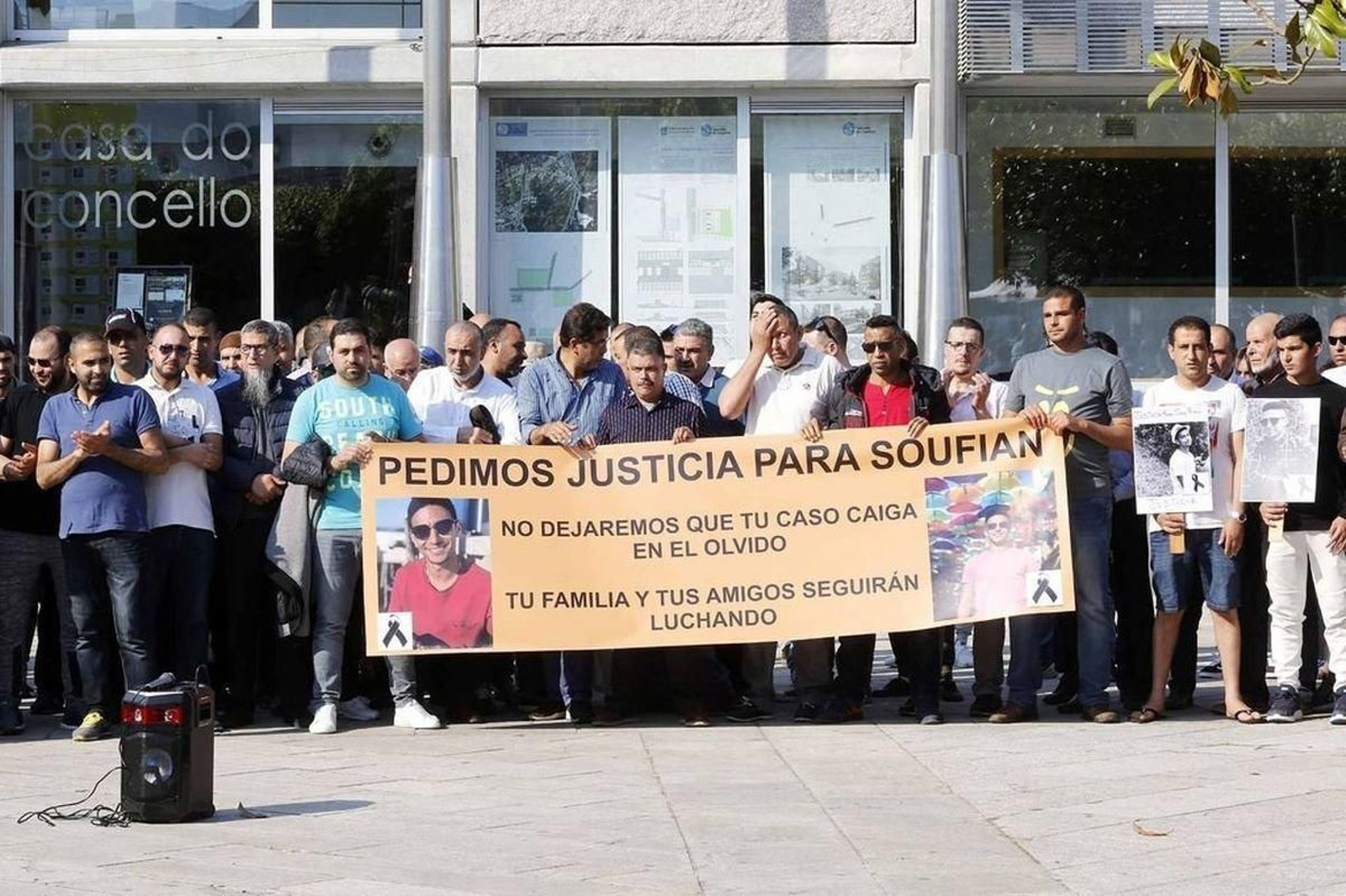 Familiares y amigos de la víctima, en una concentración en Salceda hace cuatro años donde hacían el mismo llamamiento: justicia.