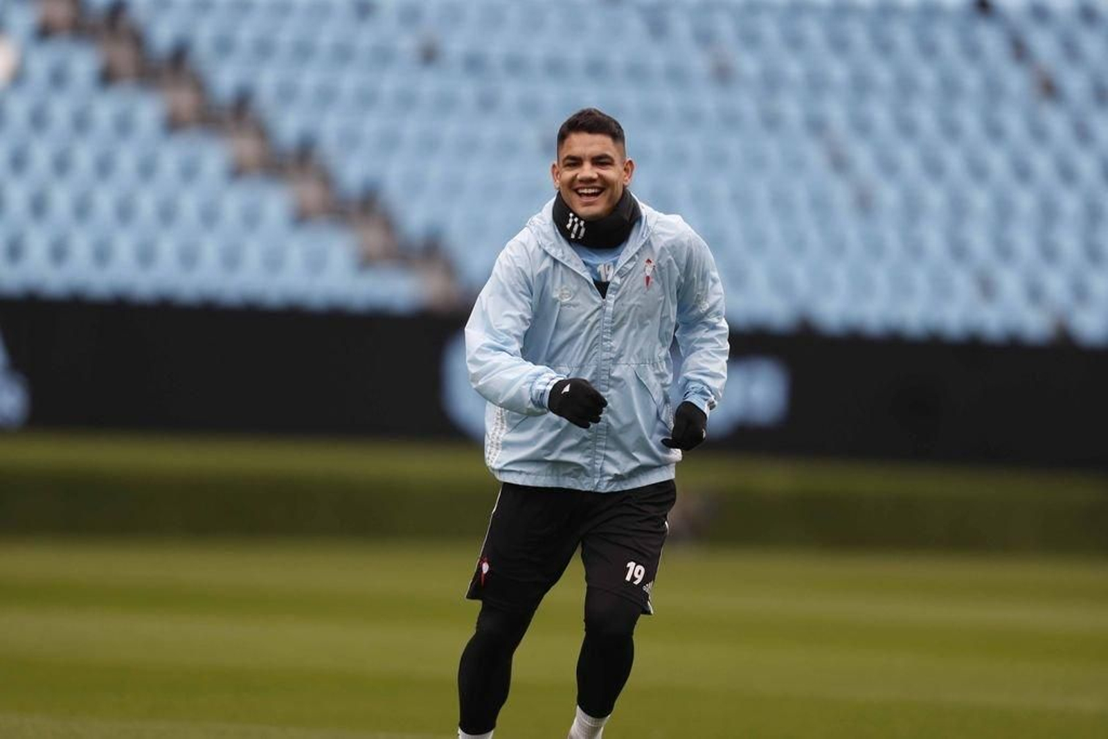 El uruguayo Gabriel 'Toro' Fernández podría volver hoy al once inicial celeste tres partidos después.