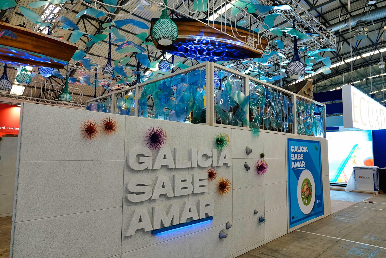 Montaje de la feria de Conxemar en el Ifevi.