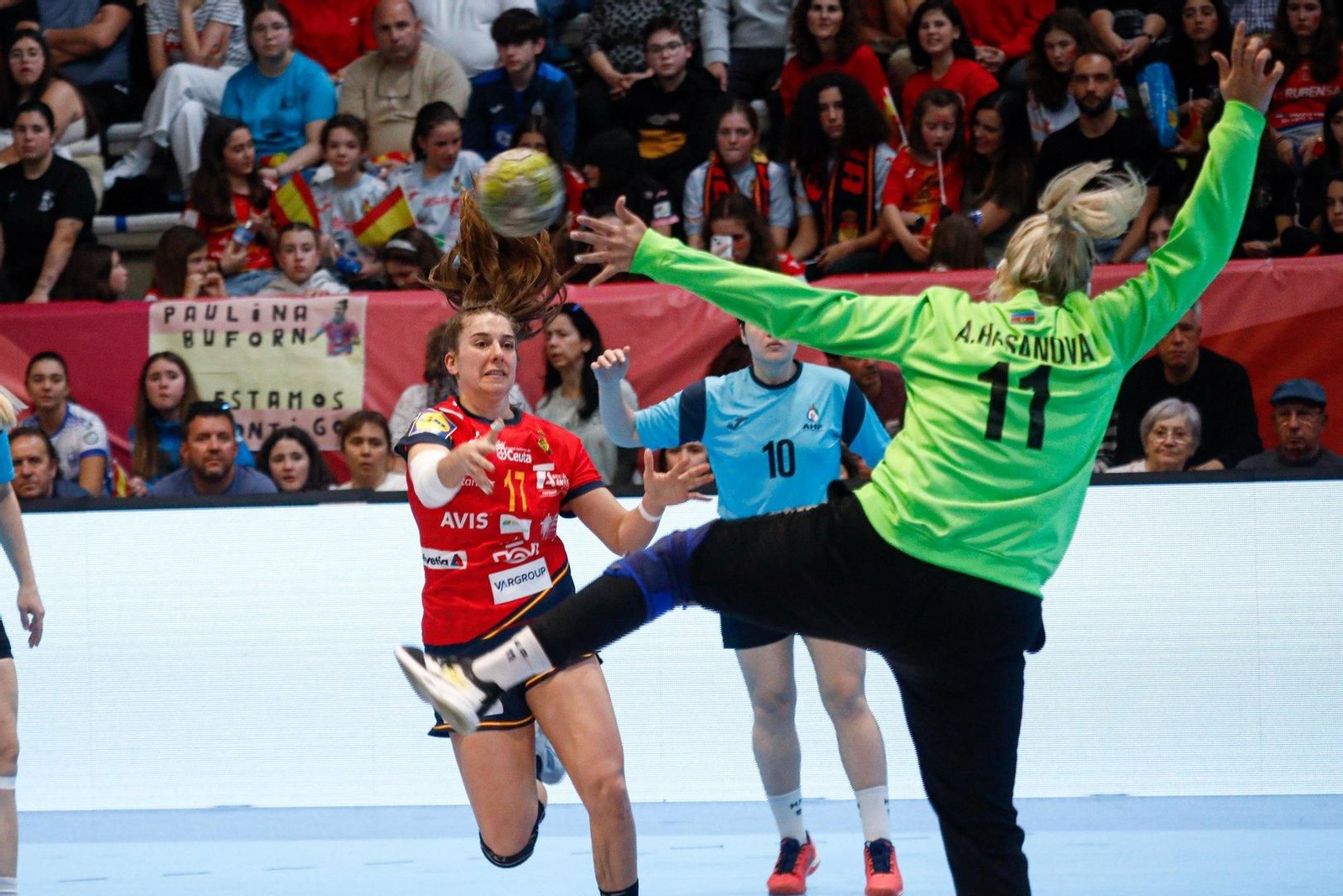 España-Azerbaiyán balonmano femenino en Porriño.
