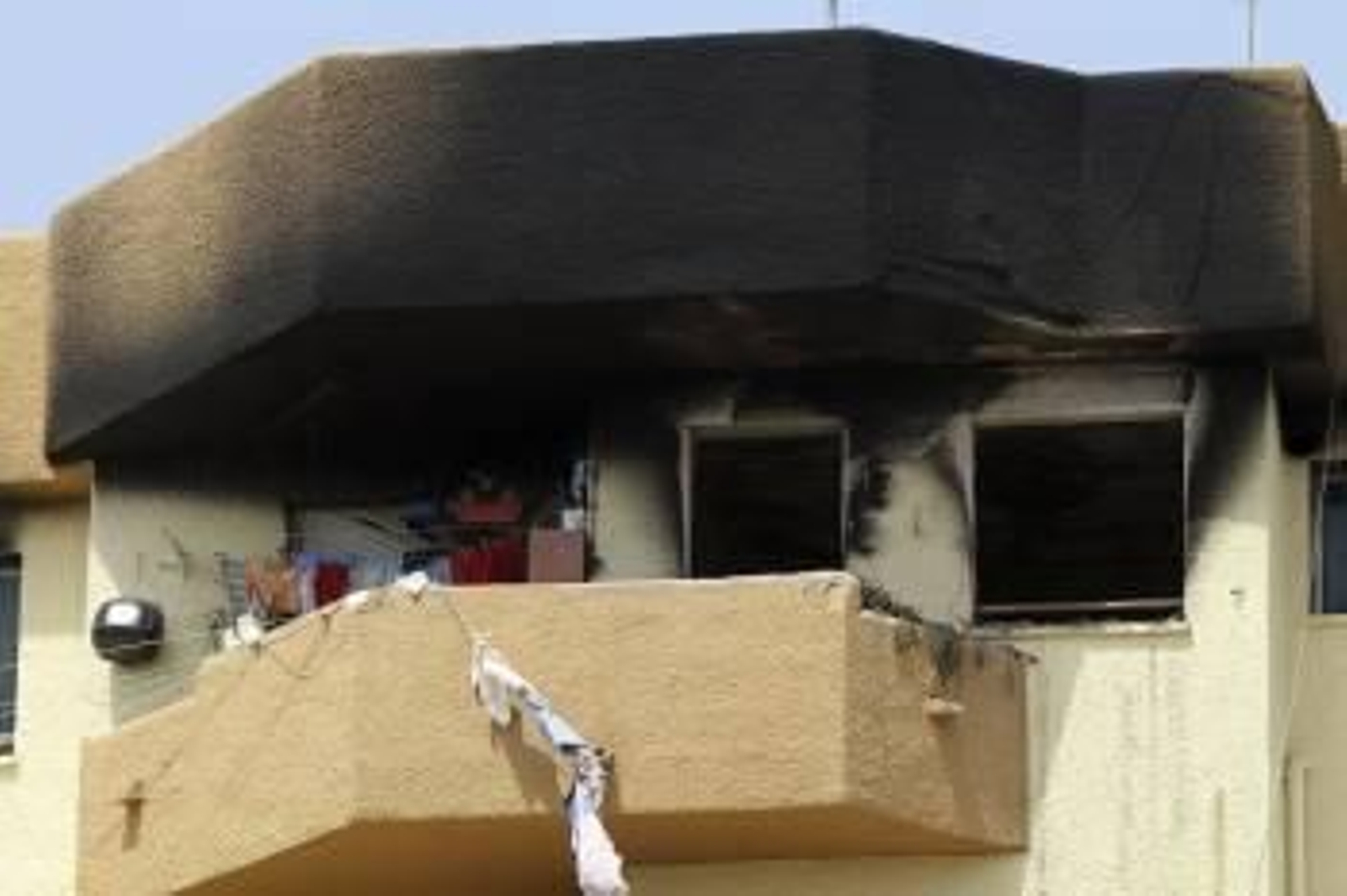 Estado en el que quedó el exterior de la vivienda (Foto: CARLOS DÍAZ)