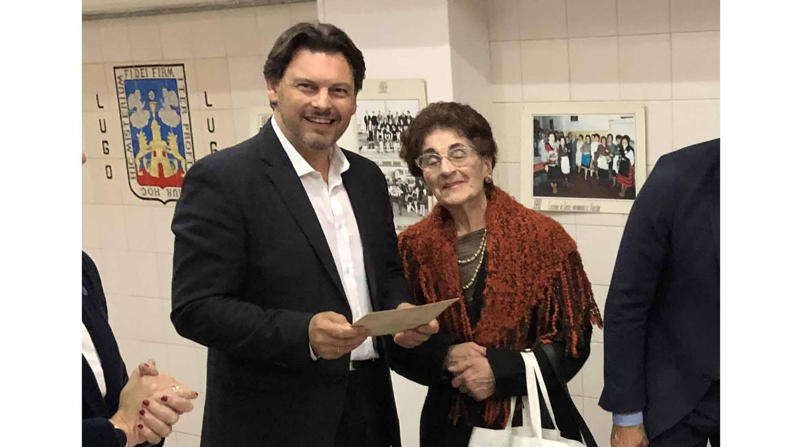 Imagen de archivo de una visita del secretario xeral da Emigración al Centro Gallego de Mar del Plata