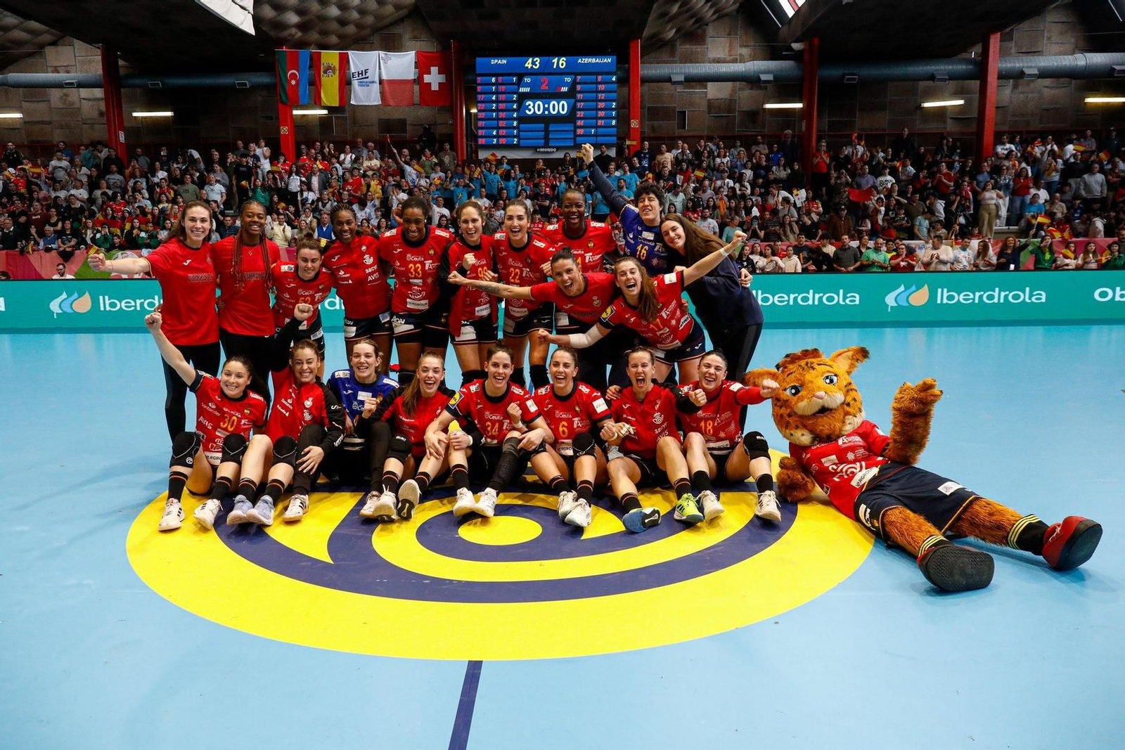 España-Azerbaiyán balonmano femenino en Porriño.