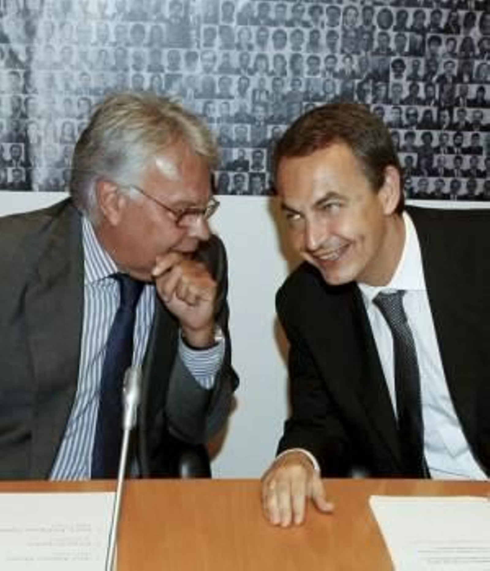 Felipe González con Rodríguez Zapatero.