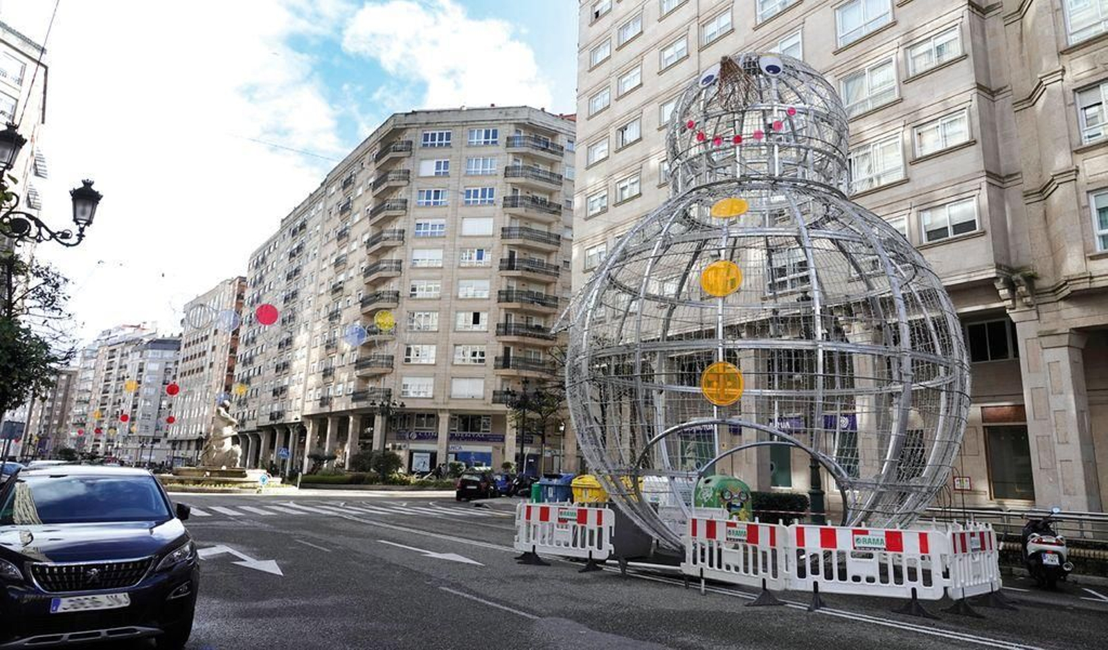 El Muñeco de Nieve ya luce en Rosalía de Castro