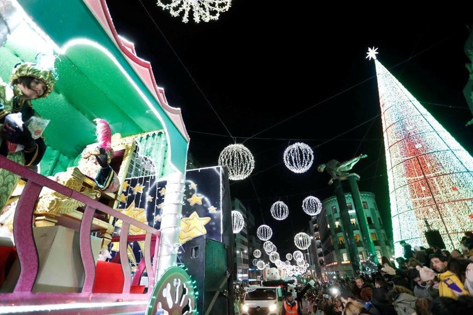 La Cabalgata de los Reyes Magos en Vigo - JV Landín 26