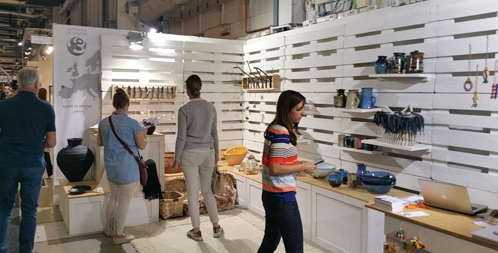 Productos de artesanía gallega en la Feria Formex de Estocolmo.