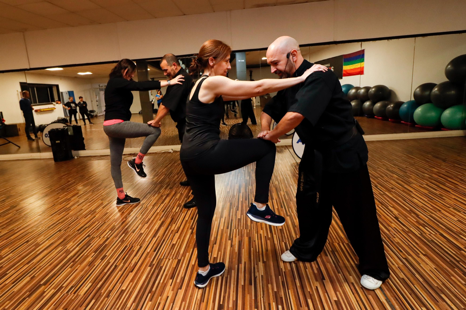 Clases defensa personal en Gimnasio Arenal // Jorge Santome