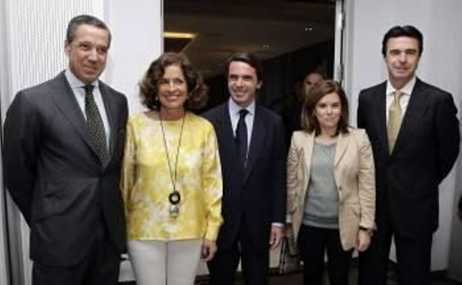 Zaplana, Botella, Aznar, Santamaría y Soria. (Foto: ALBERTO MARTÍN)