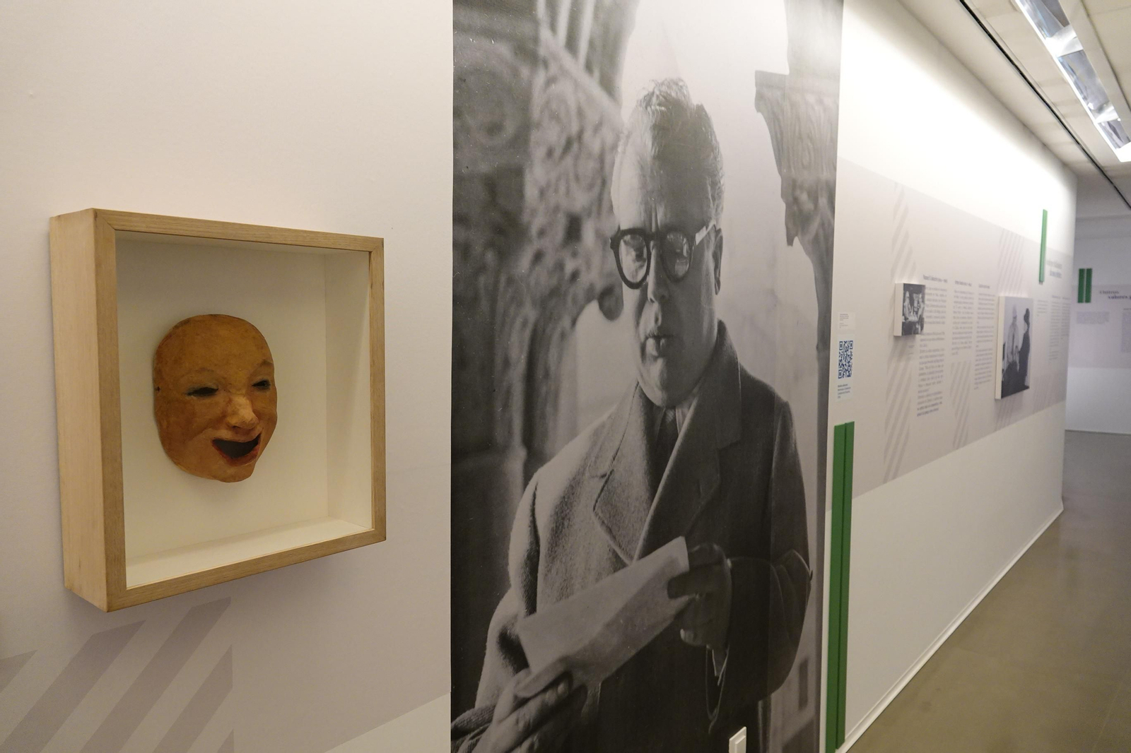 Presentación en la Pinacoteca de "Nos vieiros da arte galega", sobre a colección municipal de Francisco Fernández del Riego.