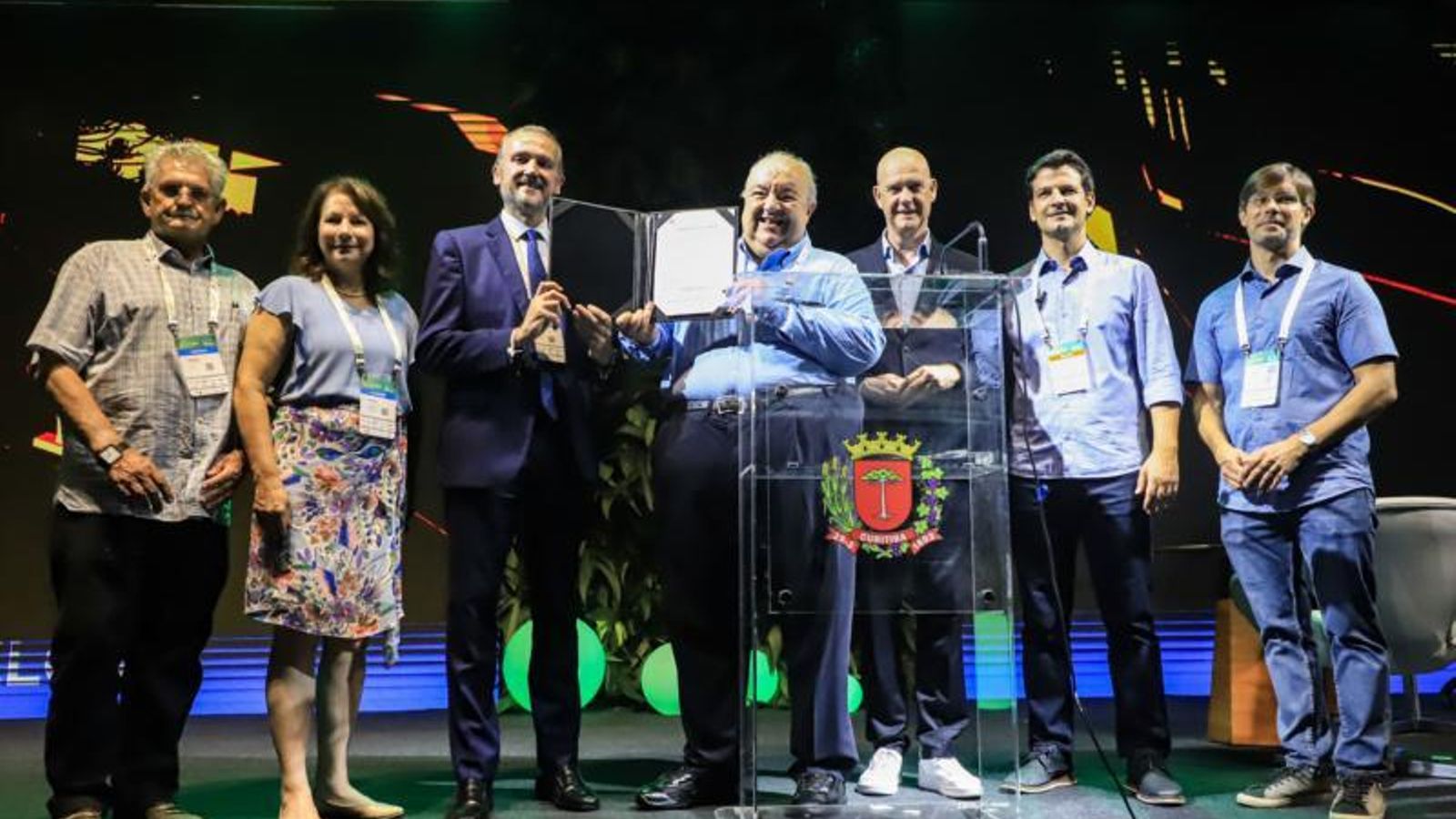 Ralael Greca, Alcalde de Curitiba, Gonzalo Moro Aguilar, Cónsul Adjunto de España en São paulo, Ricard Zapatero, EO de Fira Barcelona, Eduardo Pimentel Vicealcalde de Curitiba y demásautoridades.