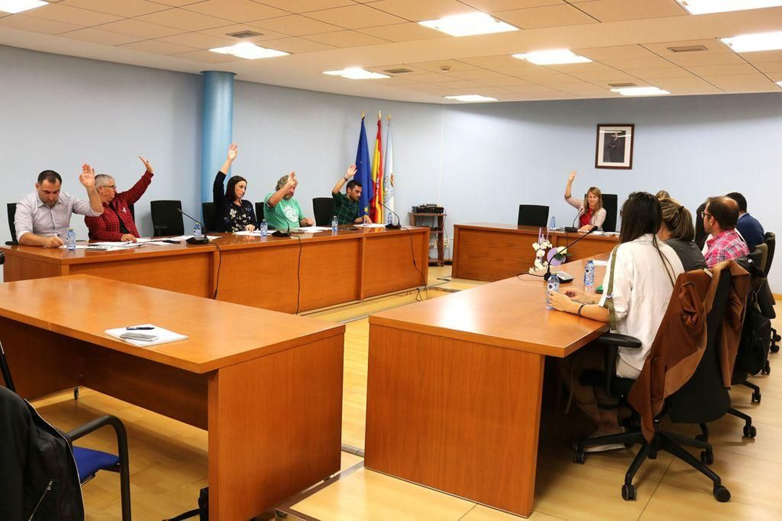 Votación de los dos grupos que conforman el gobierno de Salceda, MS y PSOE.