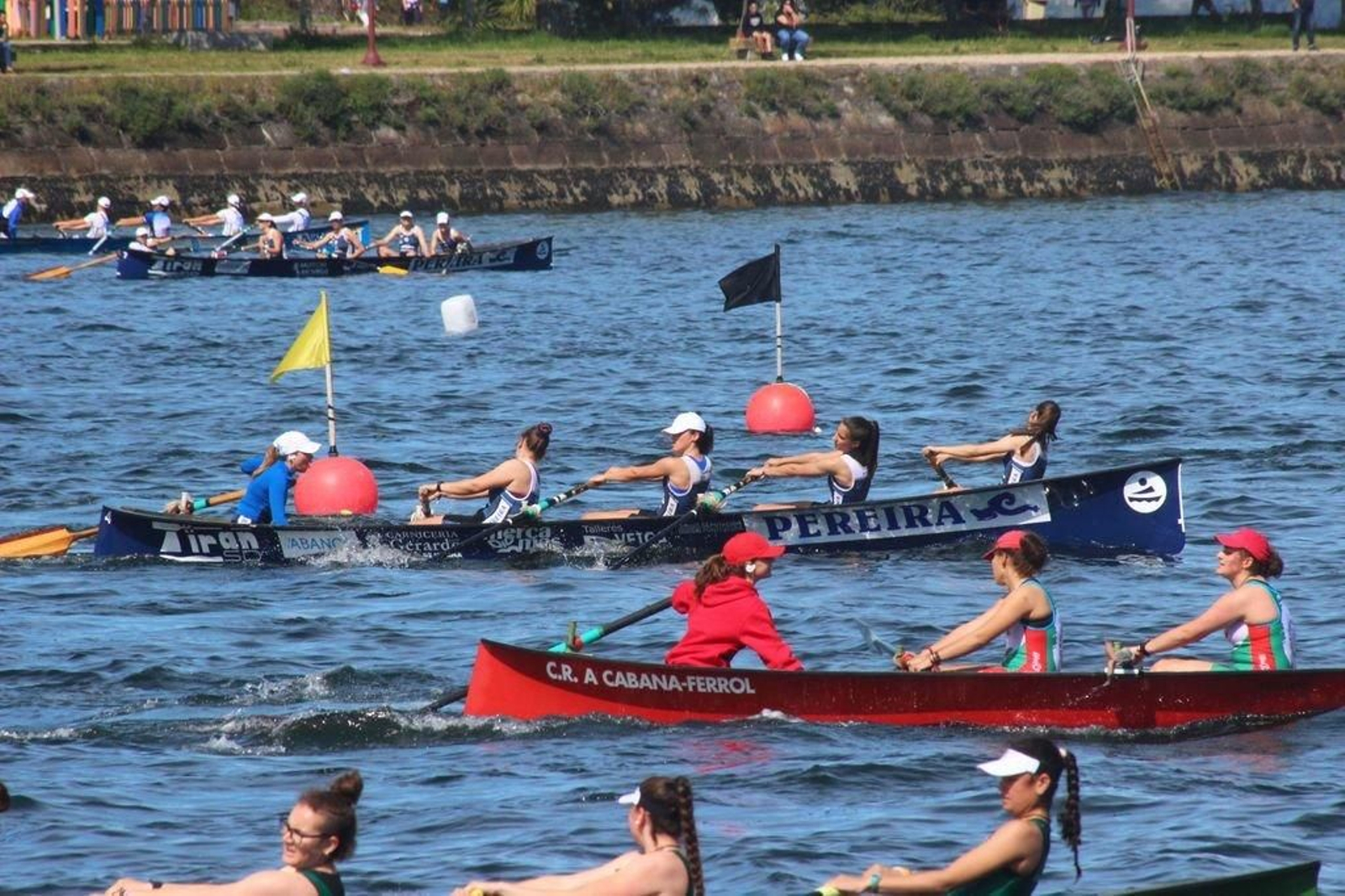 A tripulación cadete de Tirán Pereira acadou a terceira posición no Campionato de España de bateis disputado nas augas da Etea.