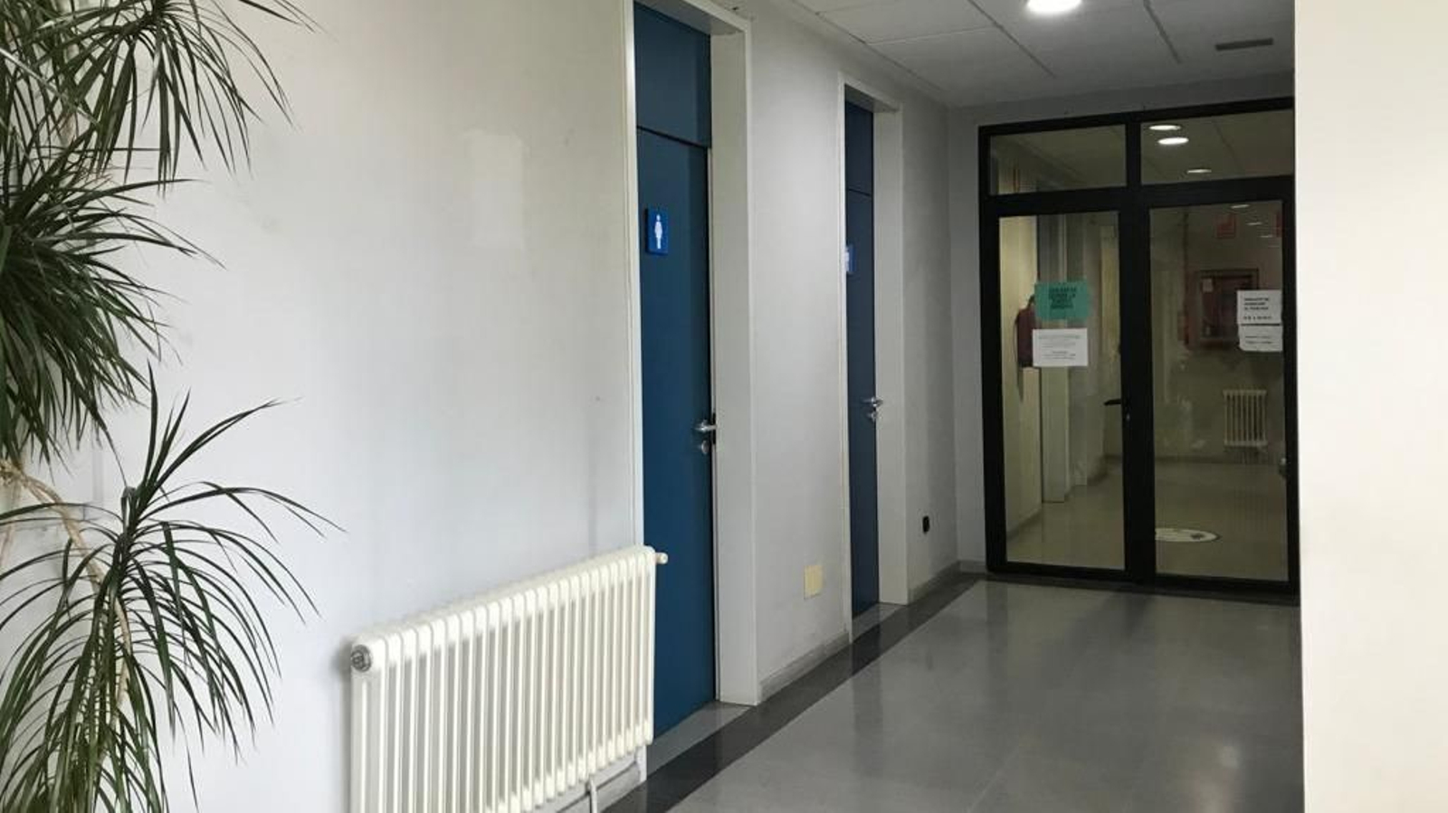 La sección sexta de la Audiencia, ayer, cerrada por el covid.