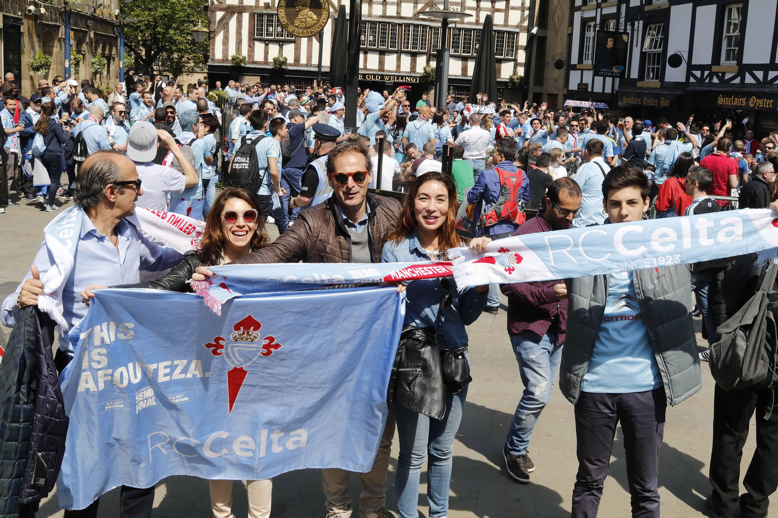 El viaje de la afición celeste a Manchester, el 11 de mayo de 2017. // J.V. Landín