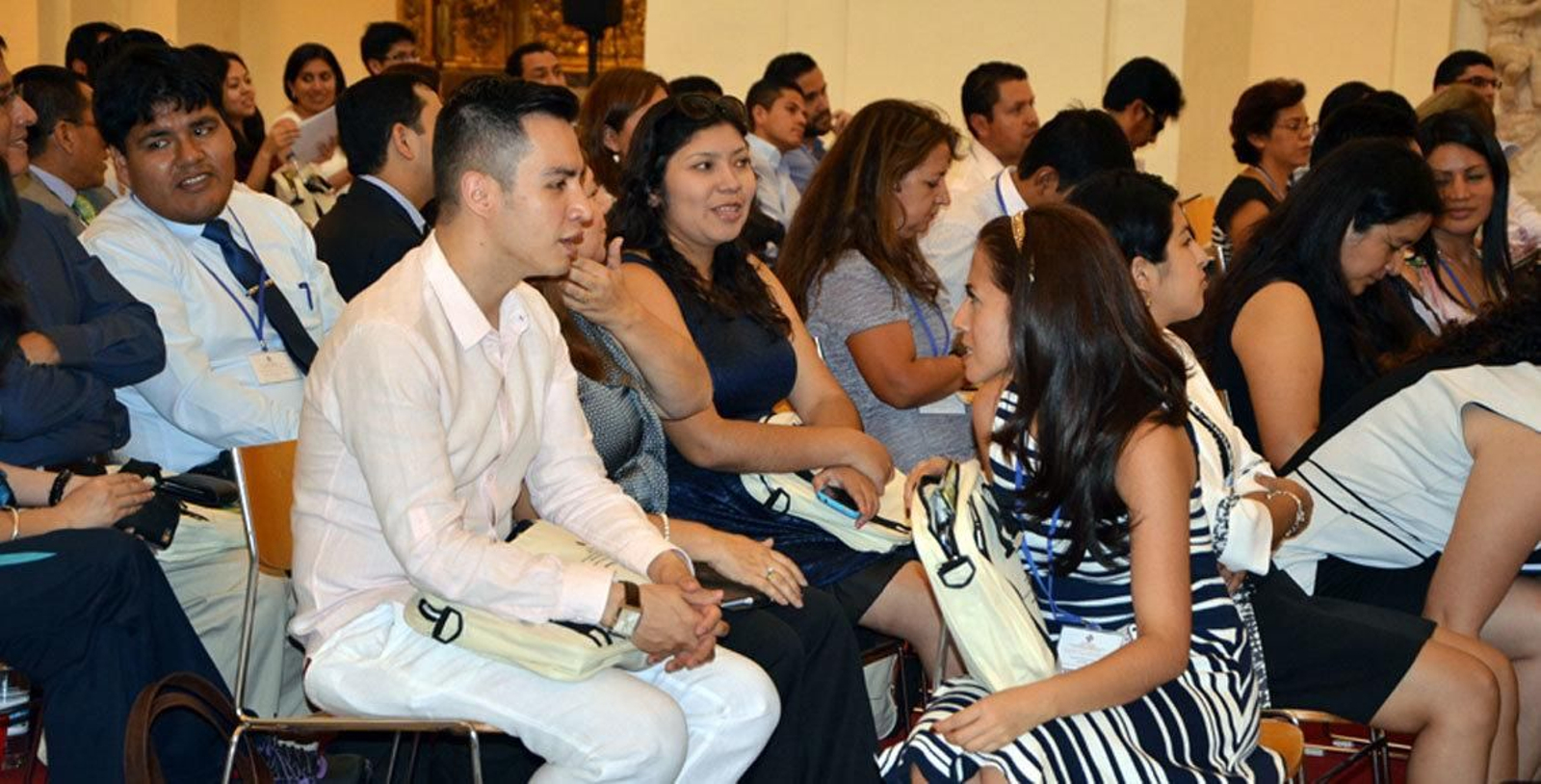 Jóvenes durante un curso organizado por la Universidad de Castilla-La Mancha.