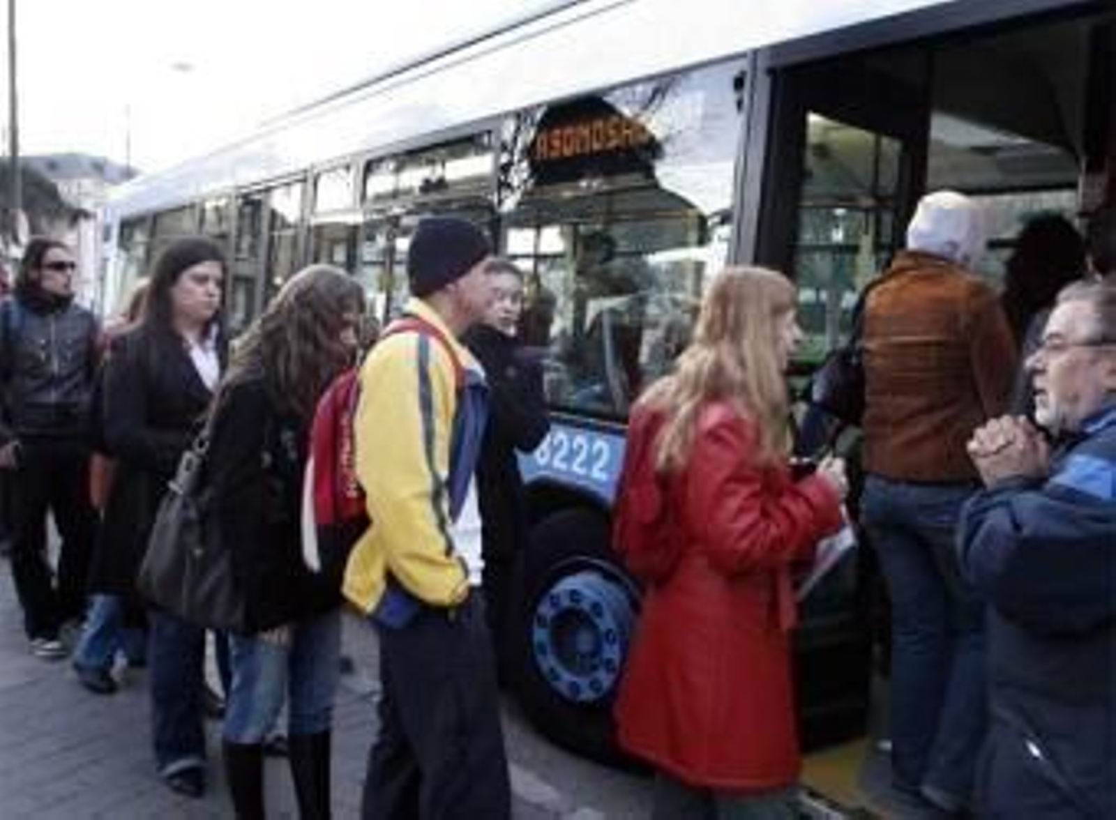 La Comunidad registra un importante descenso en la utilización del bus por parte de los viajeros.