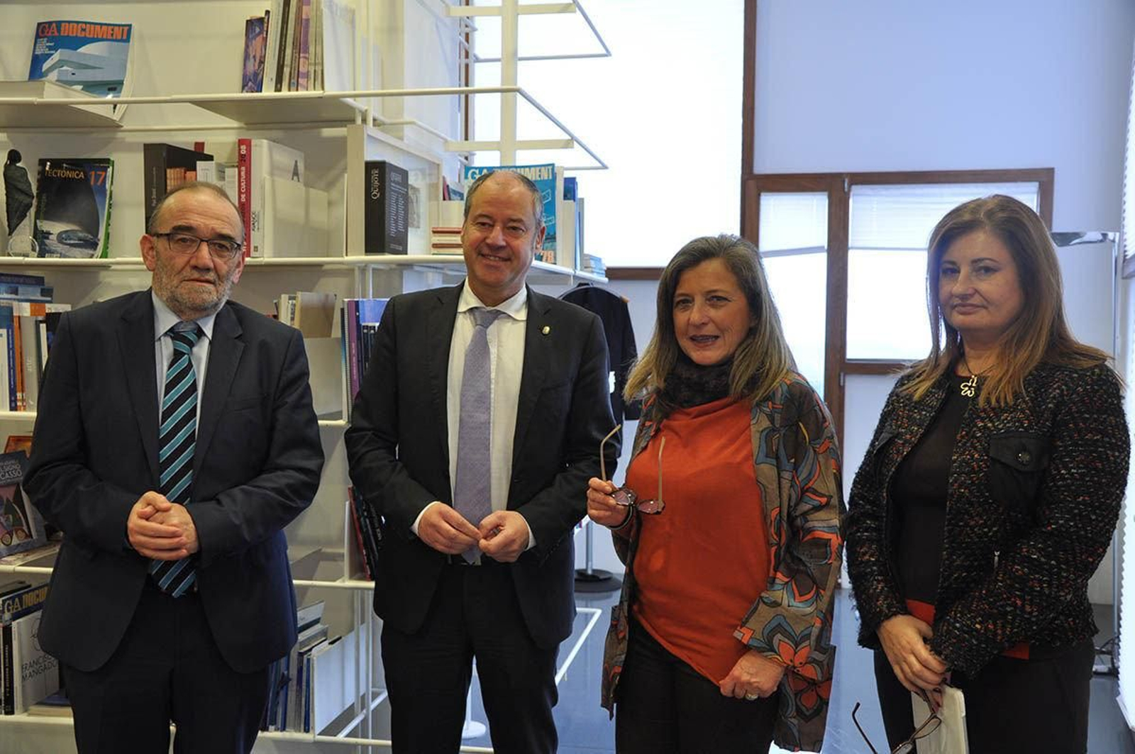 José Manuel García, Salustiano Mato, Teresa Pedrosa y Rosa Eguizábal, en el Campus