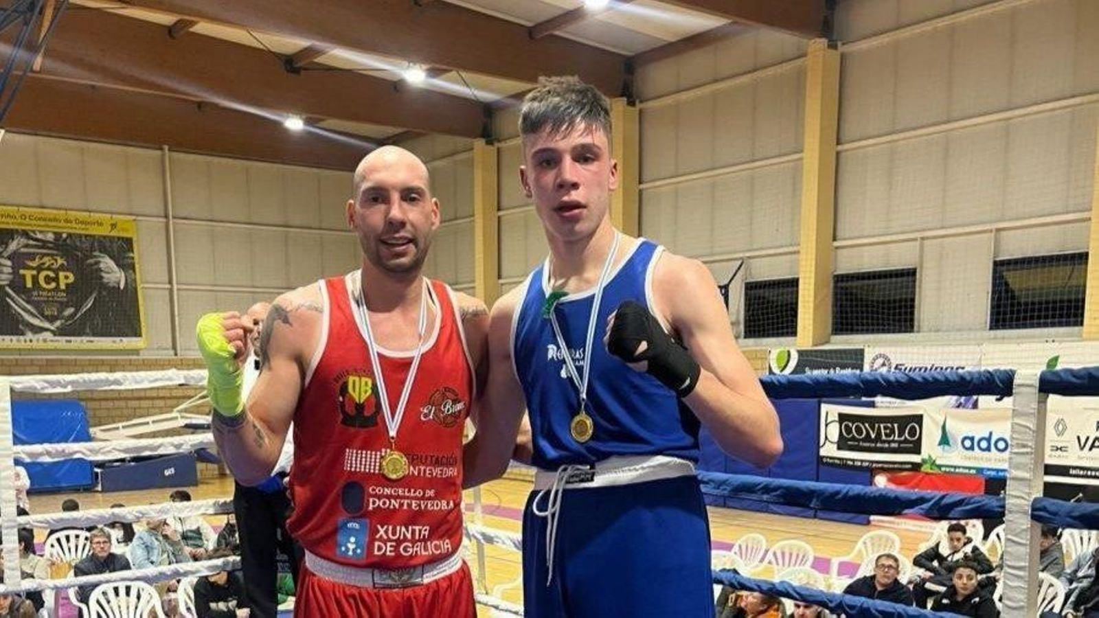 El pabellón municipal de O Porriño albergó el sábado una velada con once combates de boxeo.