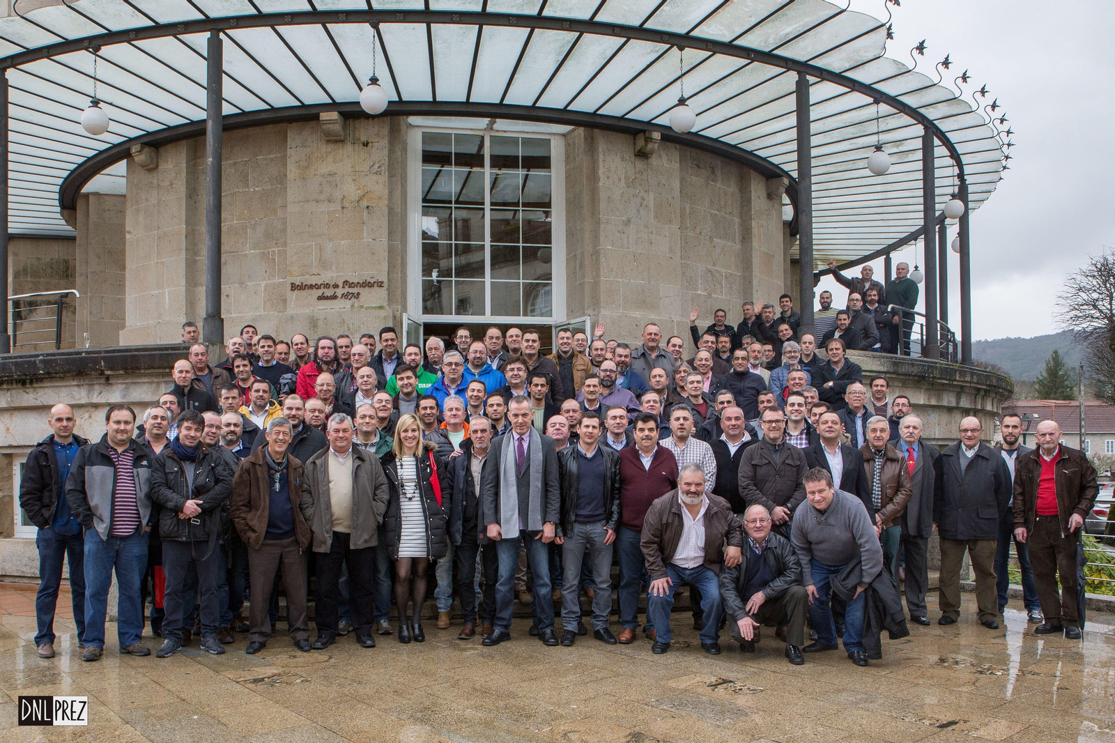 Foto de familia del homanaje a Suso, del Seprona.